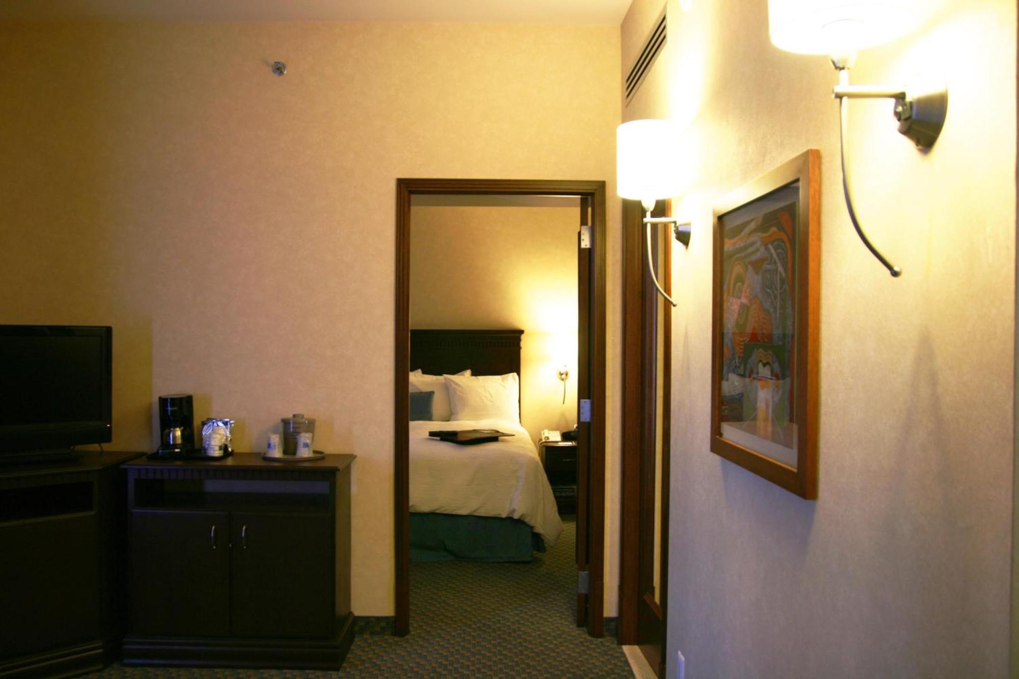 Suite mit 1 Schlafzimmer mit Kingsize-Bett und mit Schlafsofa - Nichtraucher
