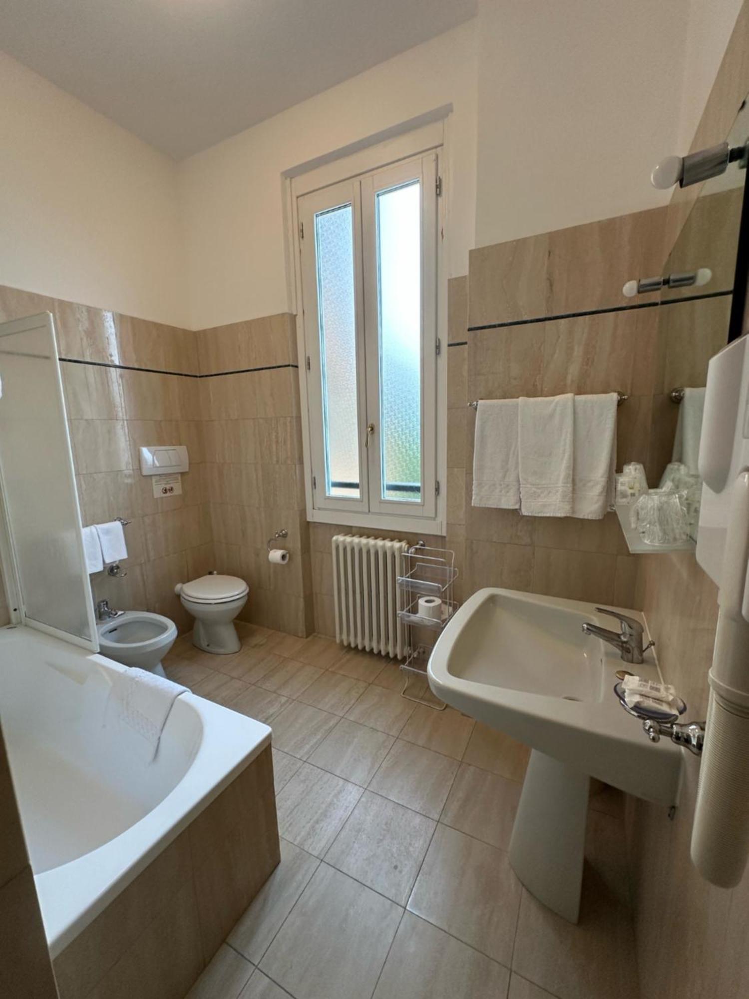 Deluxe Triple Room with Sea View