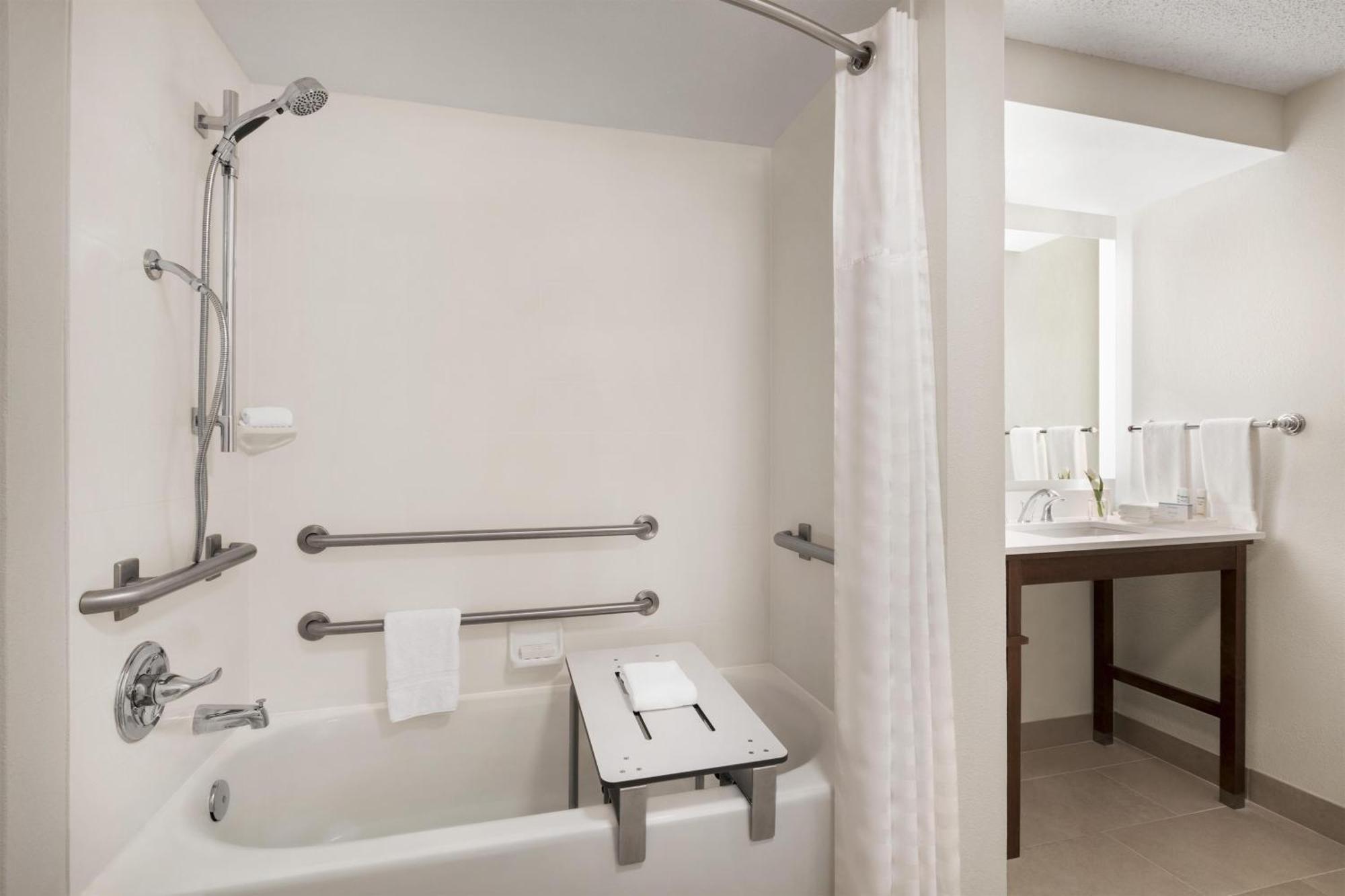 Suite mit Kingsize-Bett, barrierefrei - Nichtraucher