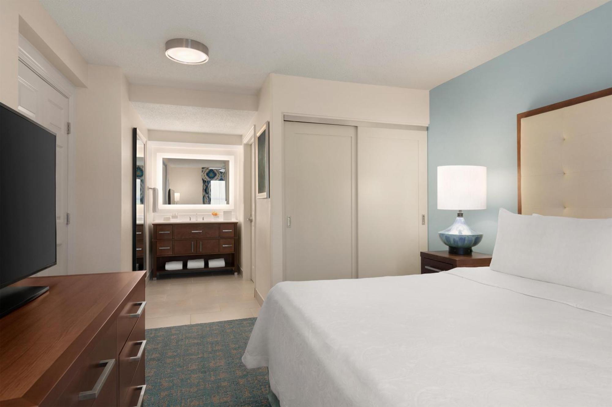 One-Bedroom King Suite Non-Smoking