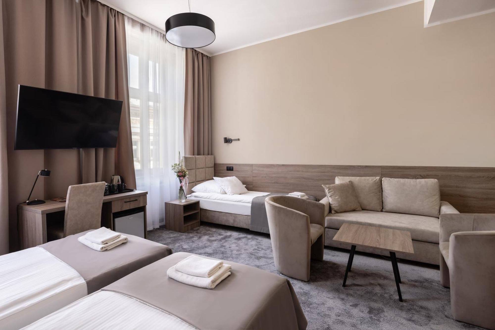 Comfort Triple Room