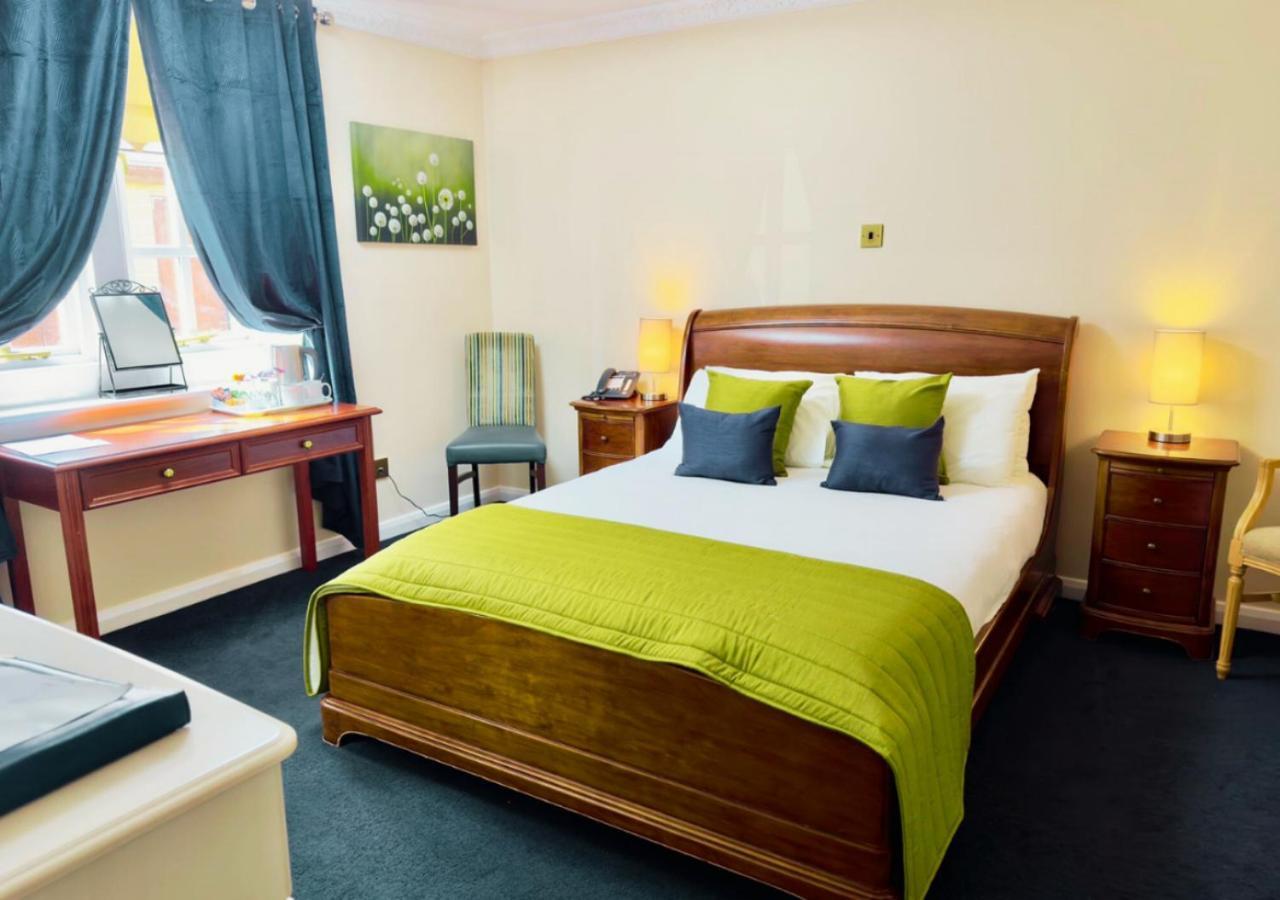 Classic Double Room