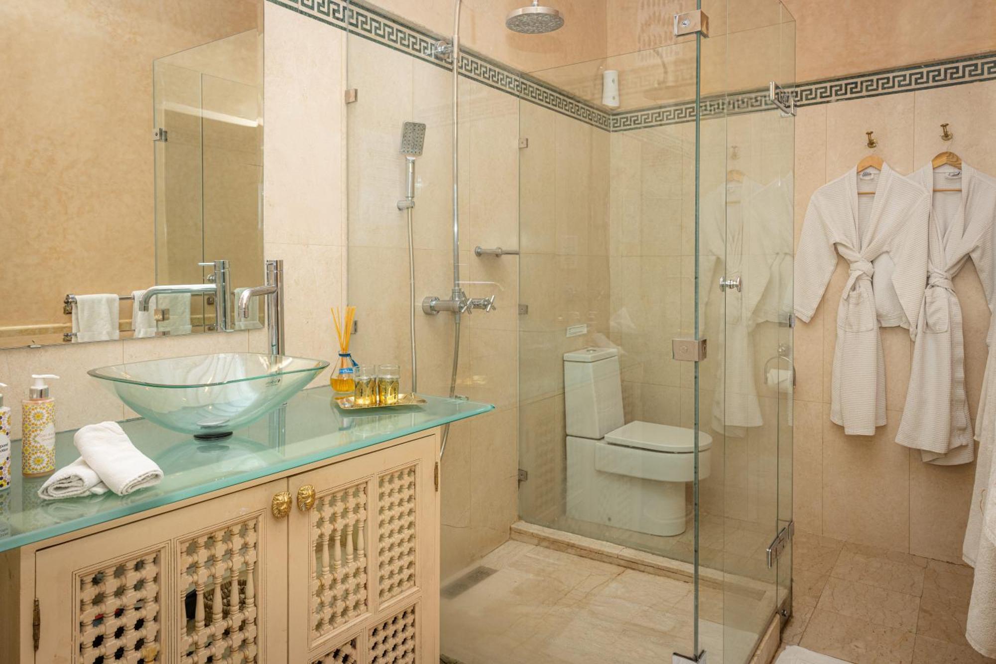 Jade Suite,1758322138:JPEG