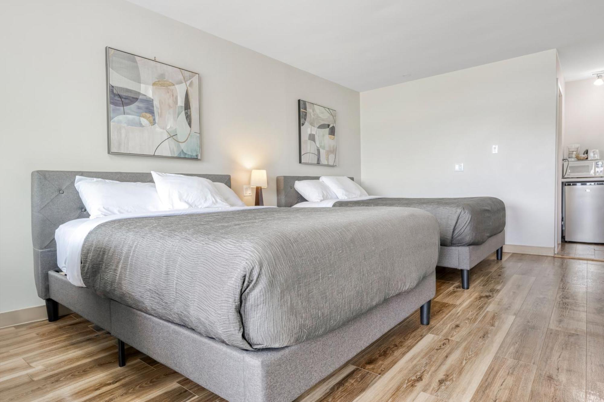 Standard Queen Room