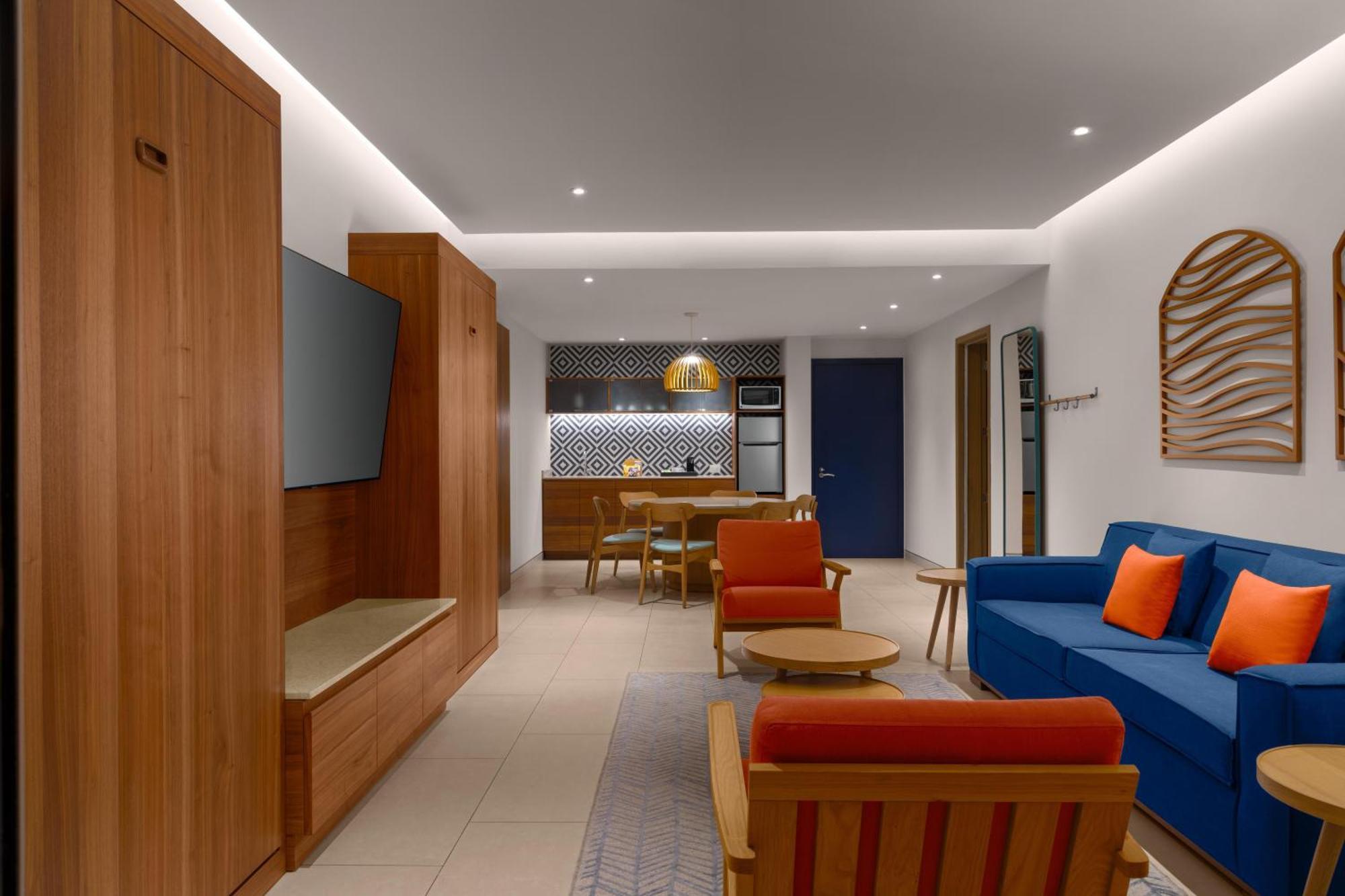 Enclave Beachfront King Room Two Murphy Beds