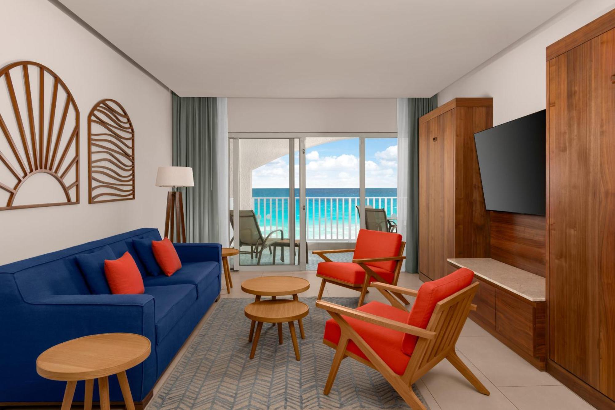 Enclave Beachfront Suite One King Two Murphy Beds