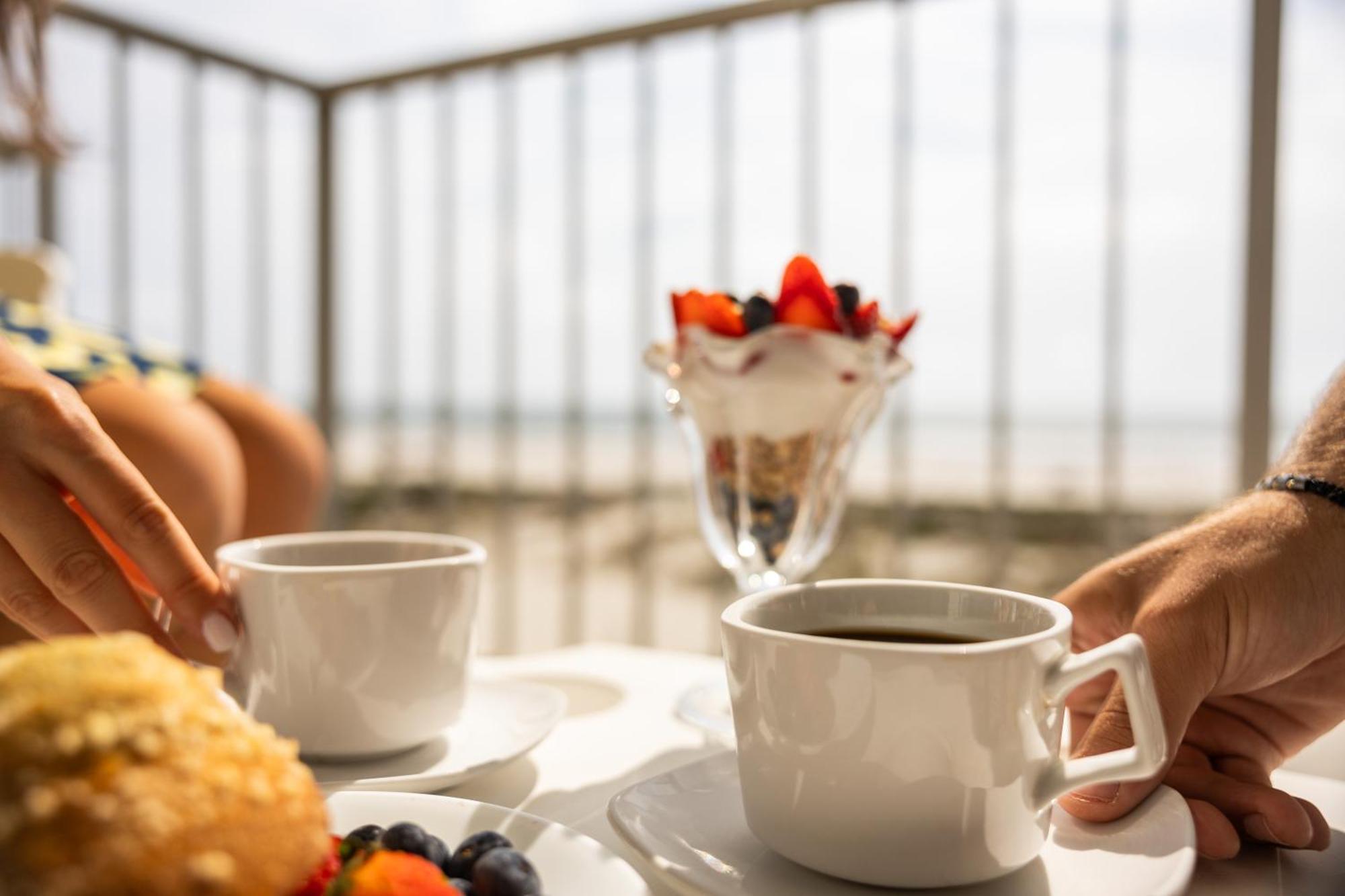 Deluxe Oceanfront Efficiency Suite