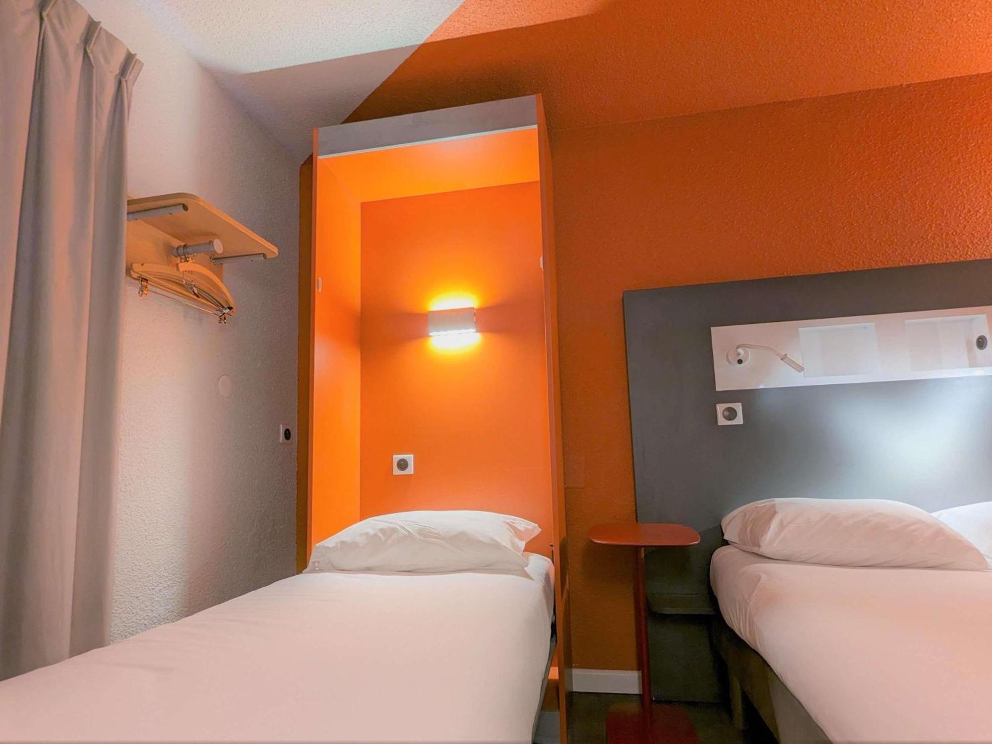 Triple room One Double bed One Foldable single bed