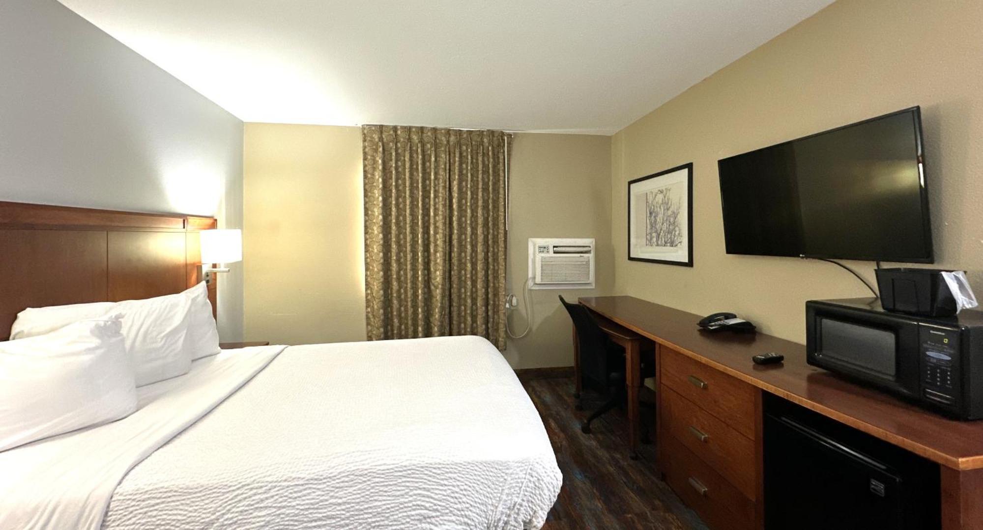 1 Queen Bed Non Smoking