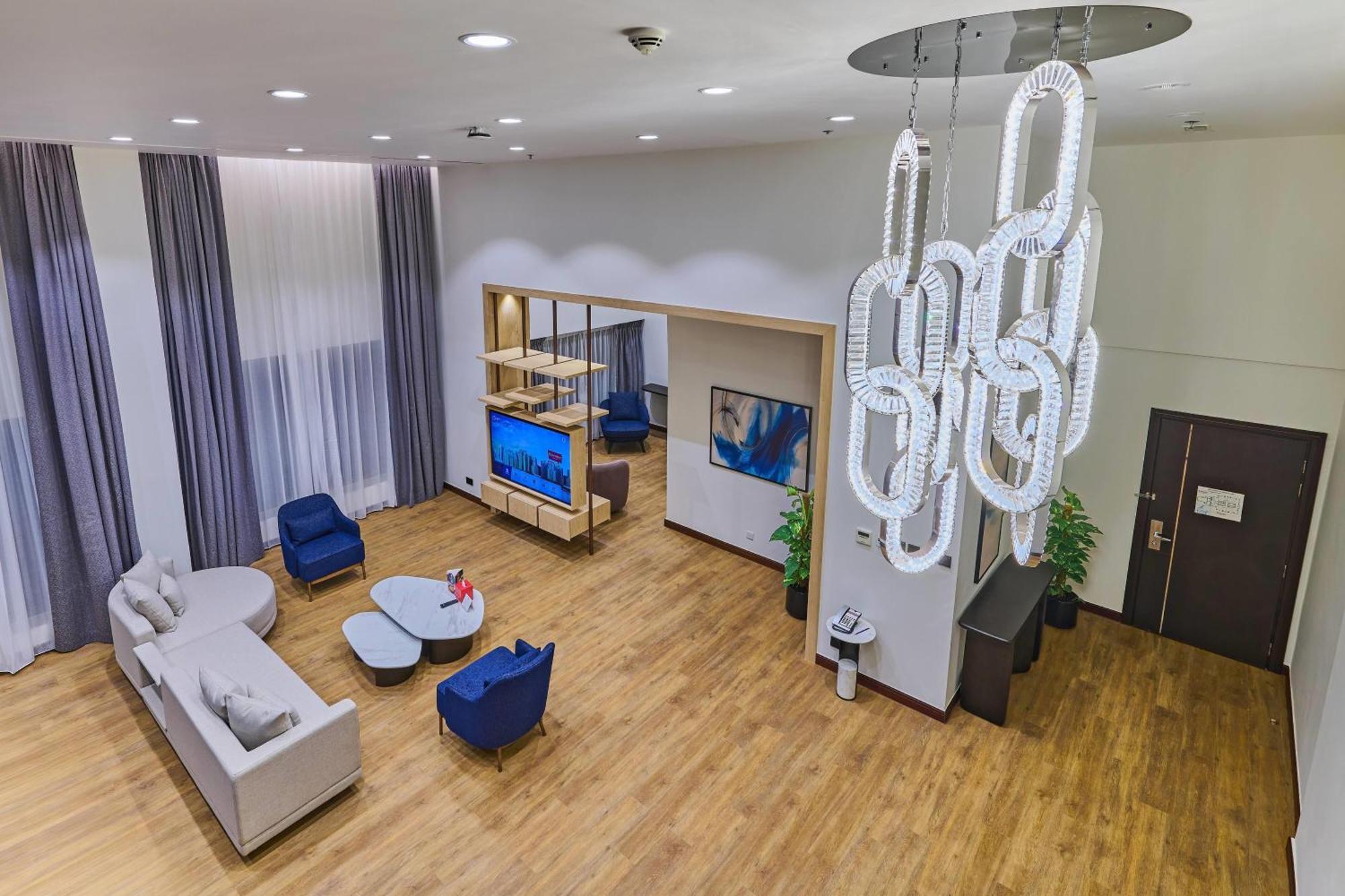 One-Bedroom Penthouse King Suite City View