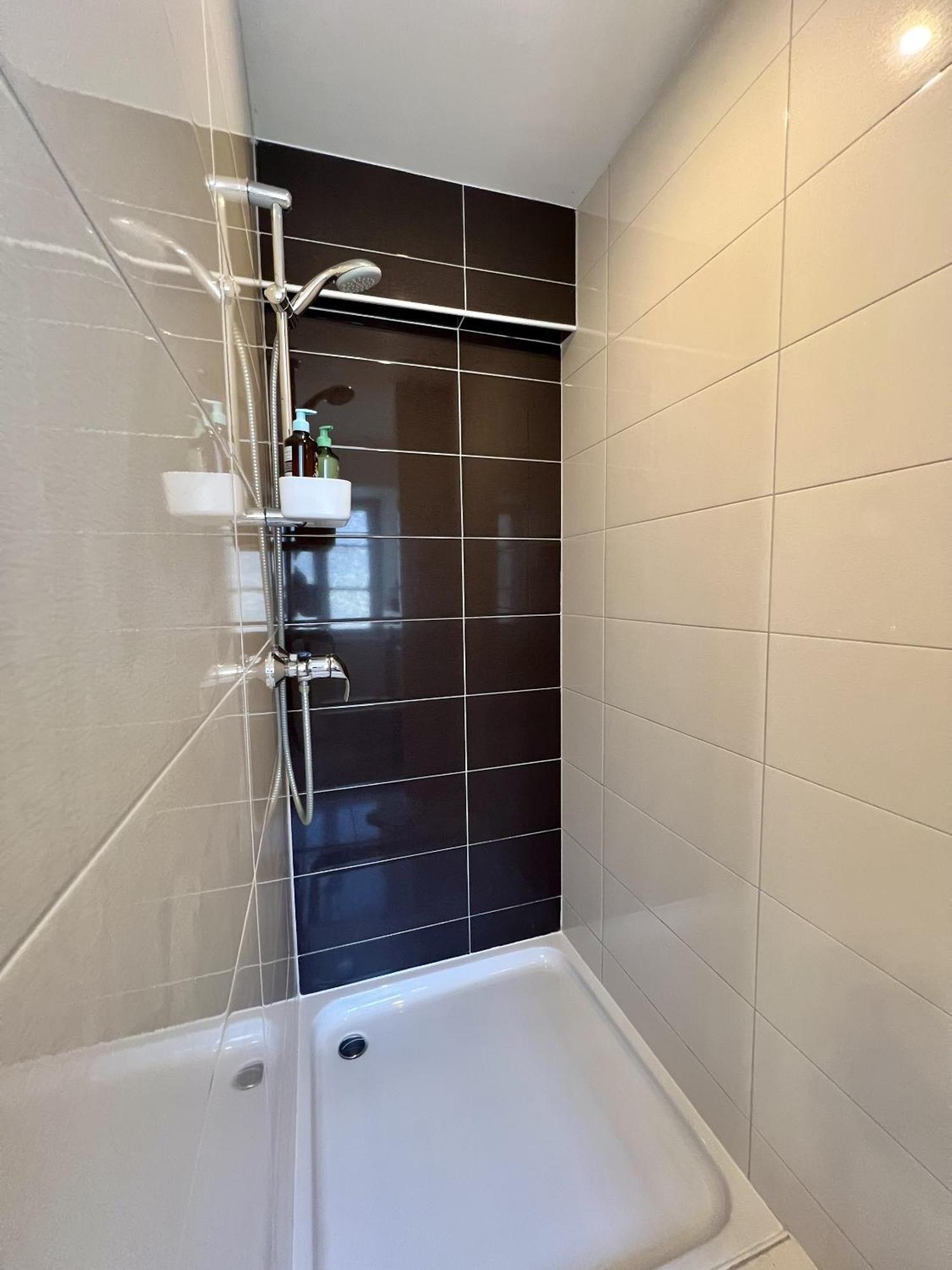 Chambre Triple avec Douche