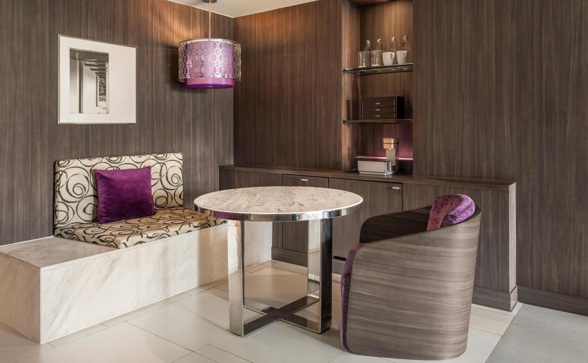 King Premium Room with Garden Terrace