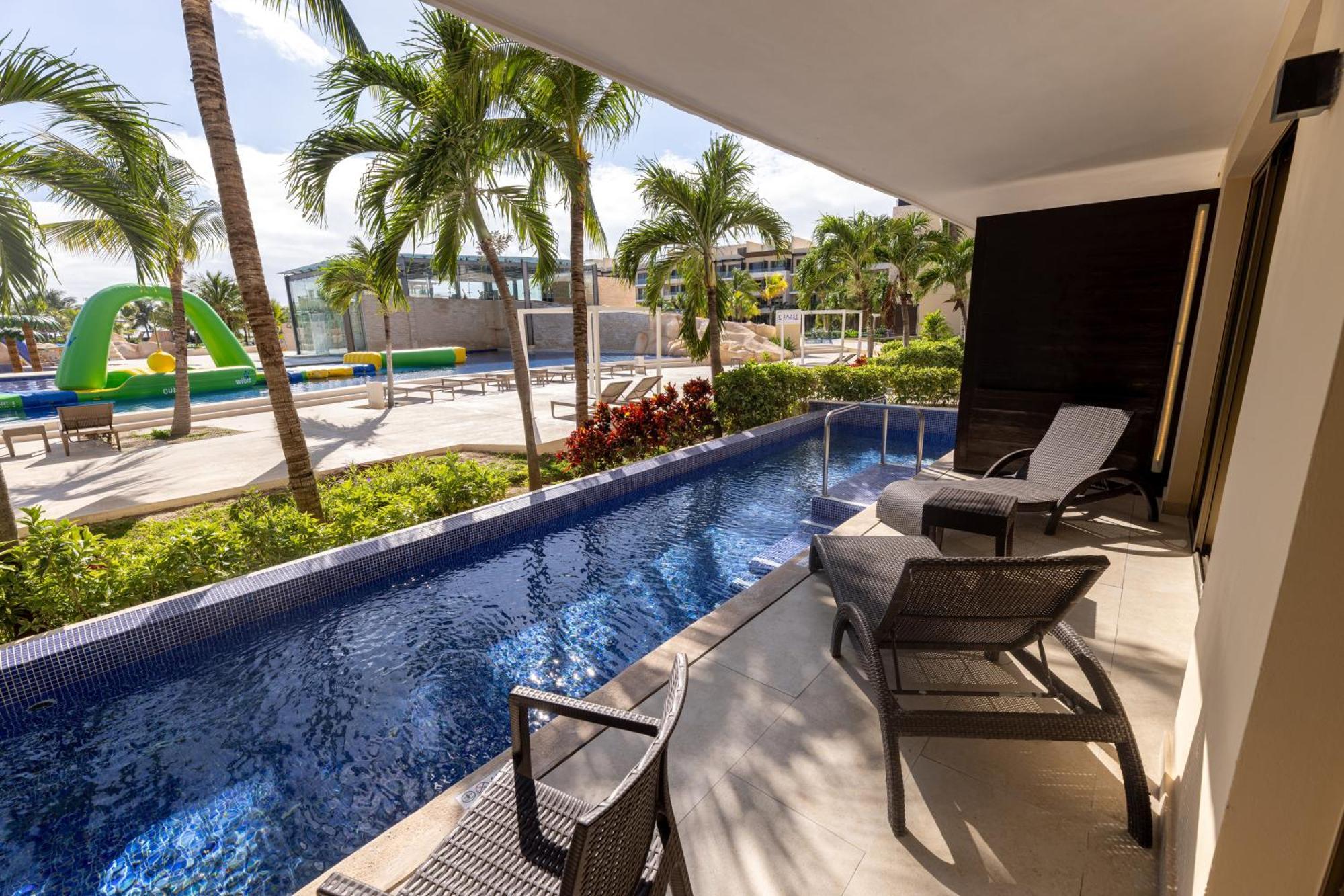Suite Présidentielle 2 Chambres de Luxe avec Accès Direct à la Piscine