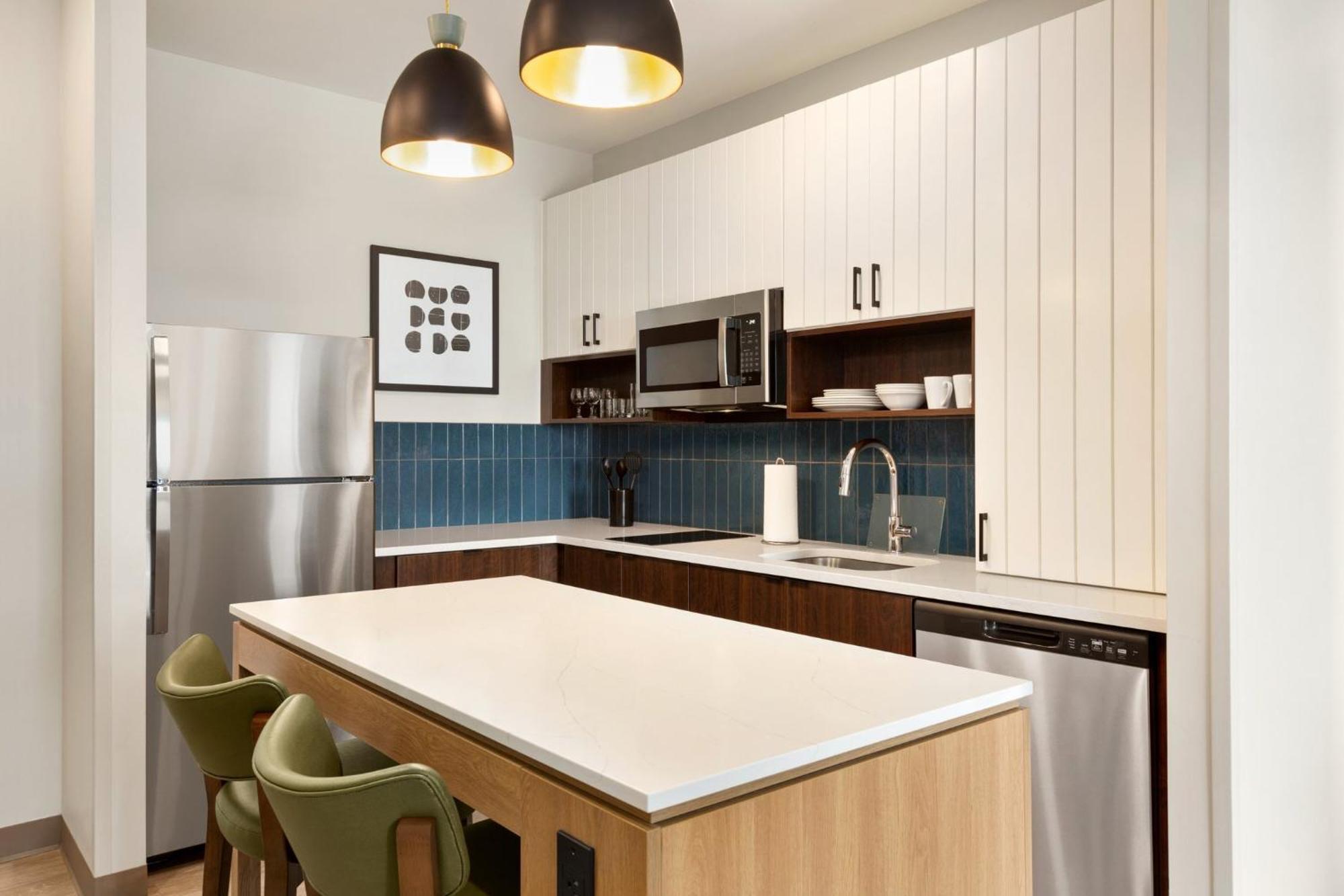 Two Bedroom Suite with One Queen Bed and Two Double Beds - Non-Smoking