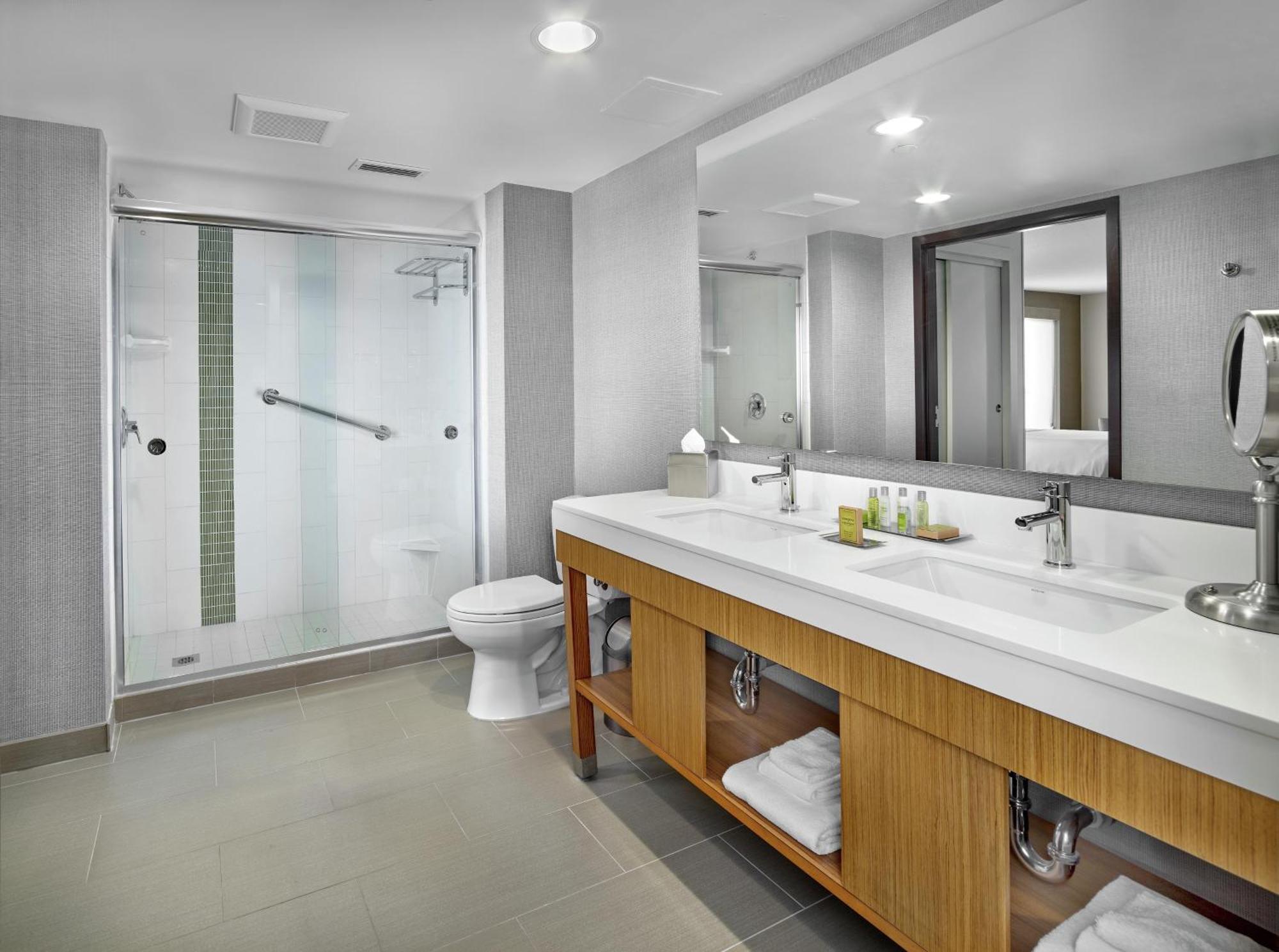King Suite with Kitchenette and River View