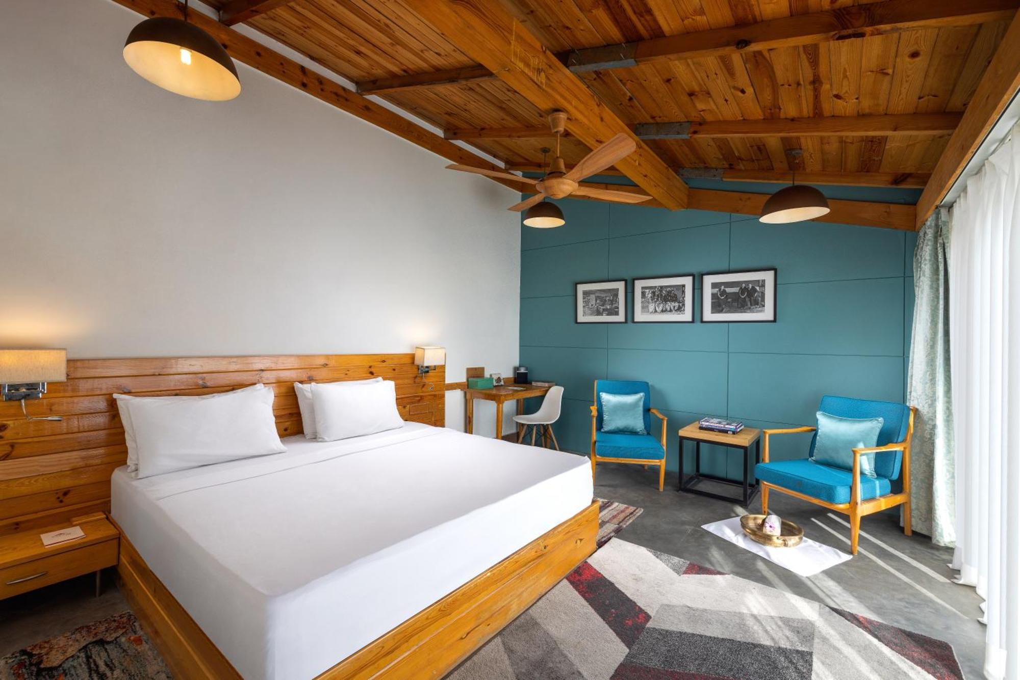 Deluxe Double or Twin Room
