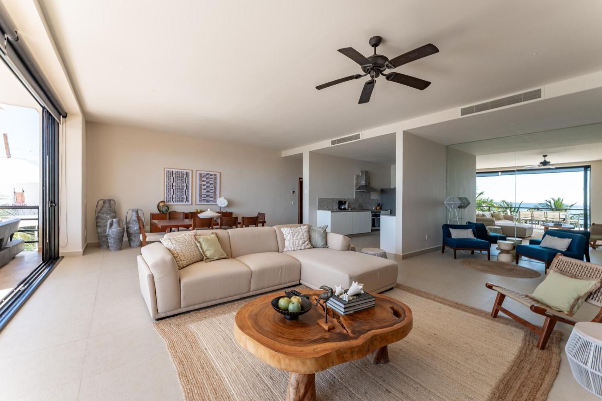 Three-Bedroom Apartment Sea View