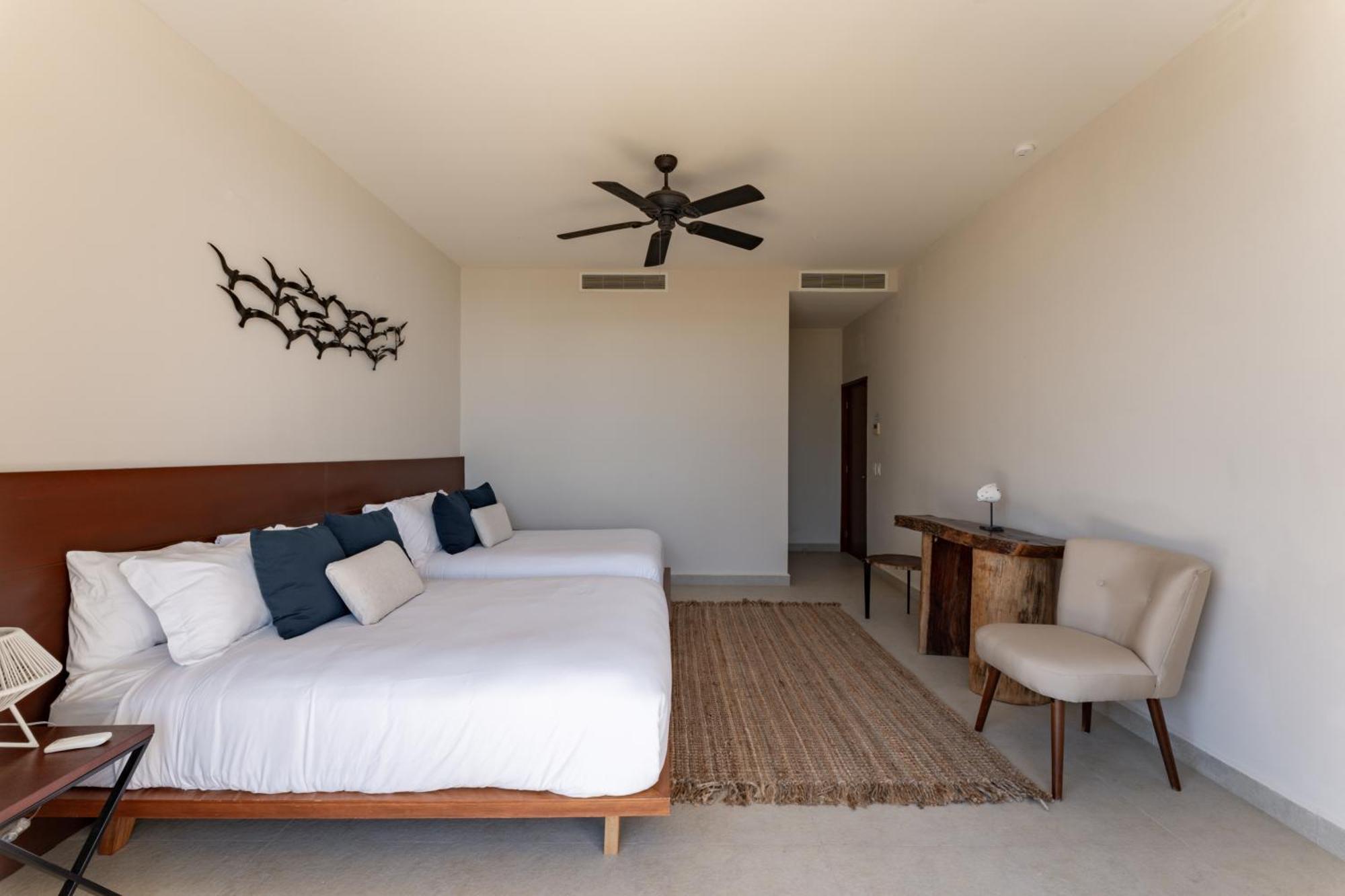 Three-Bedroom Apartment Sea View
