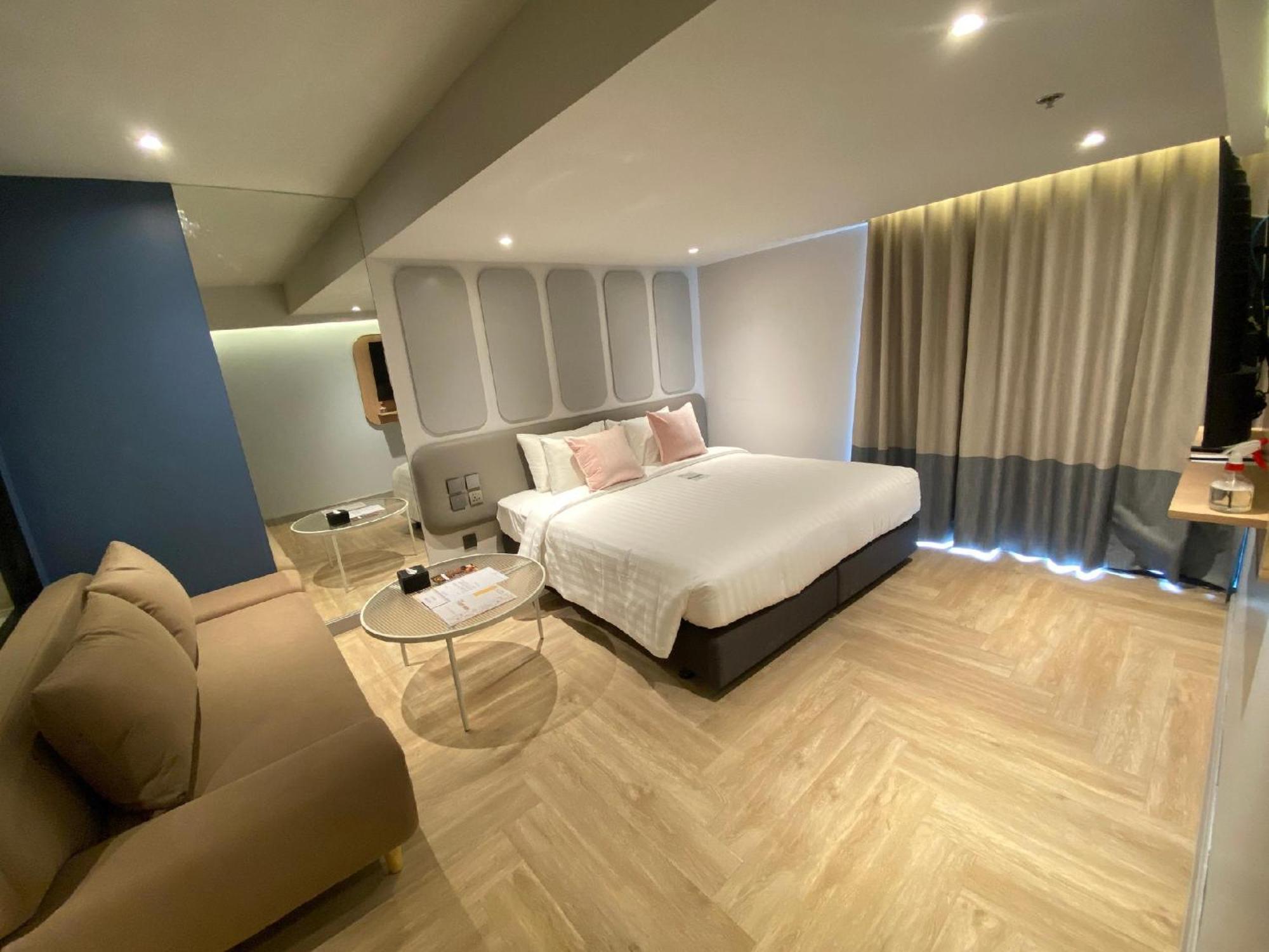 Premier King Room