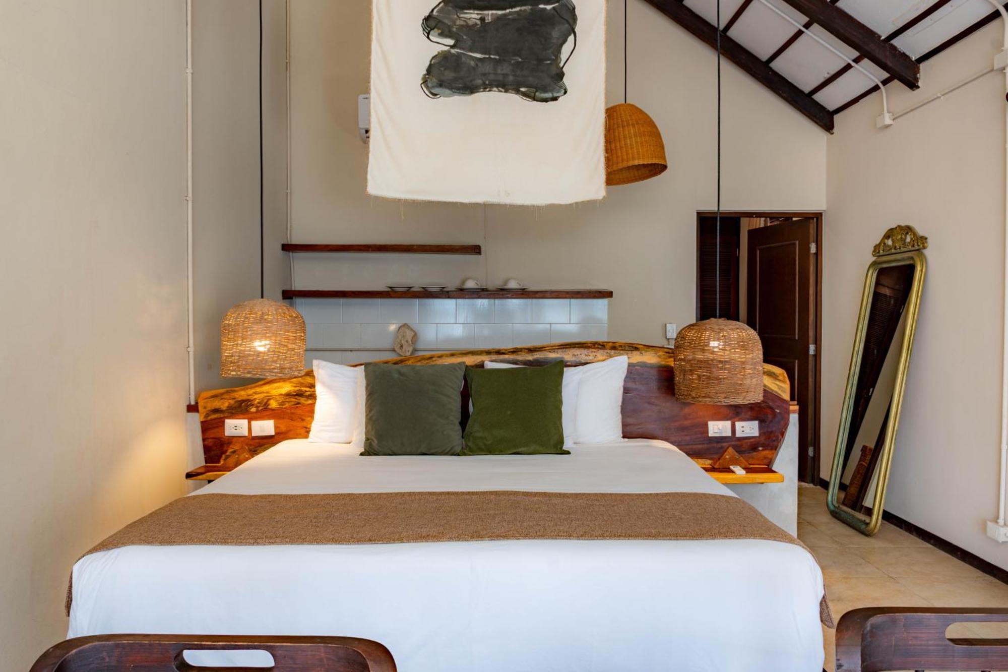 Deluxe Suite with Sea View