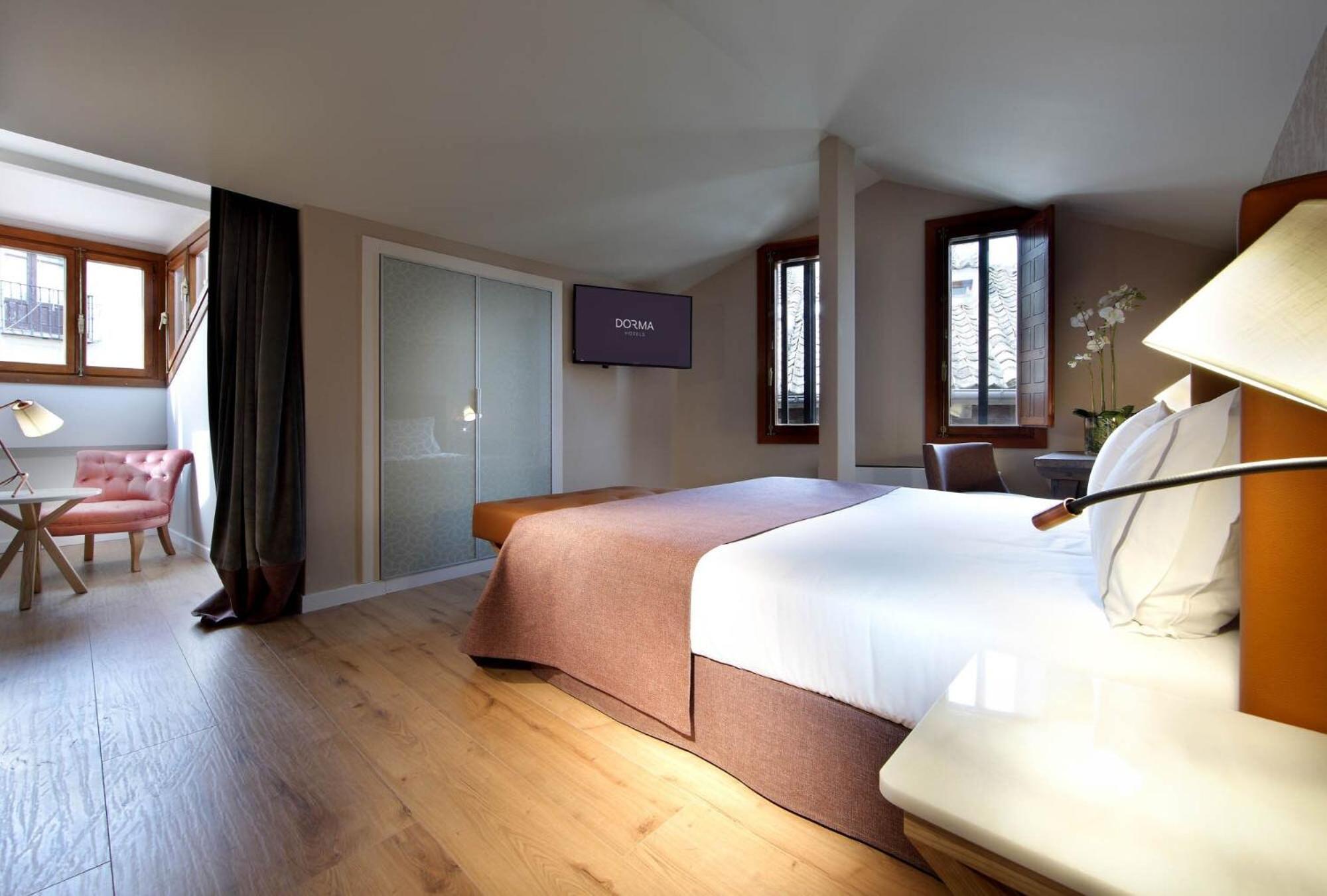 Triple Room,1758523341:JPEG