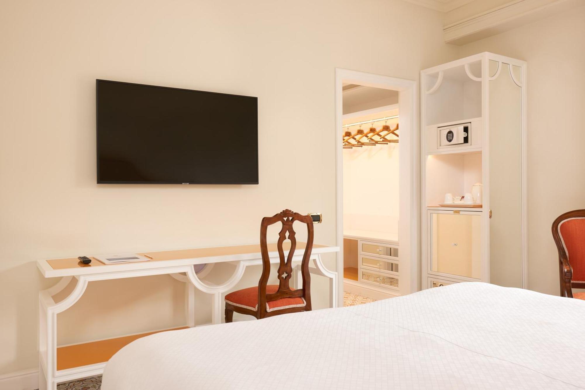 Standard Doppel-/Zweibettzimmer mit Balkon