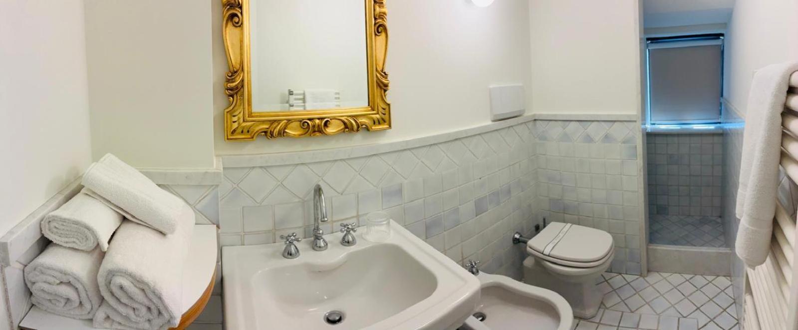 Three-Bedroom Deluxe Apartment
