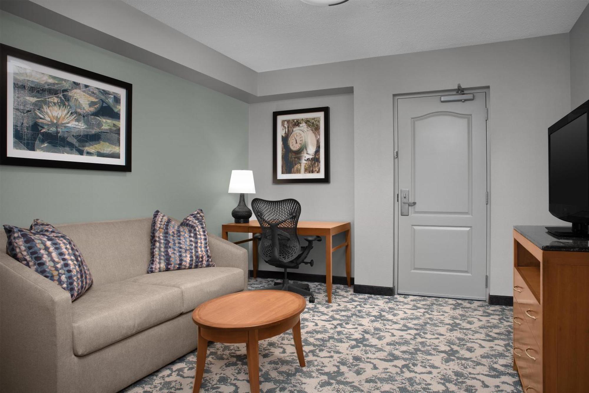 One-Bedroom King Suite