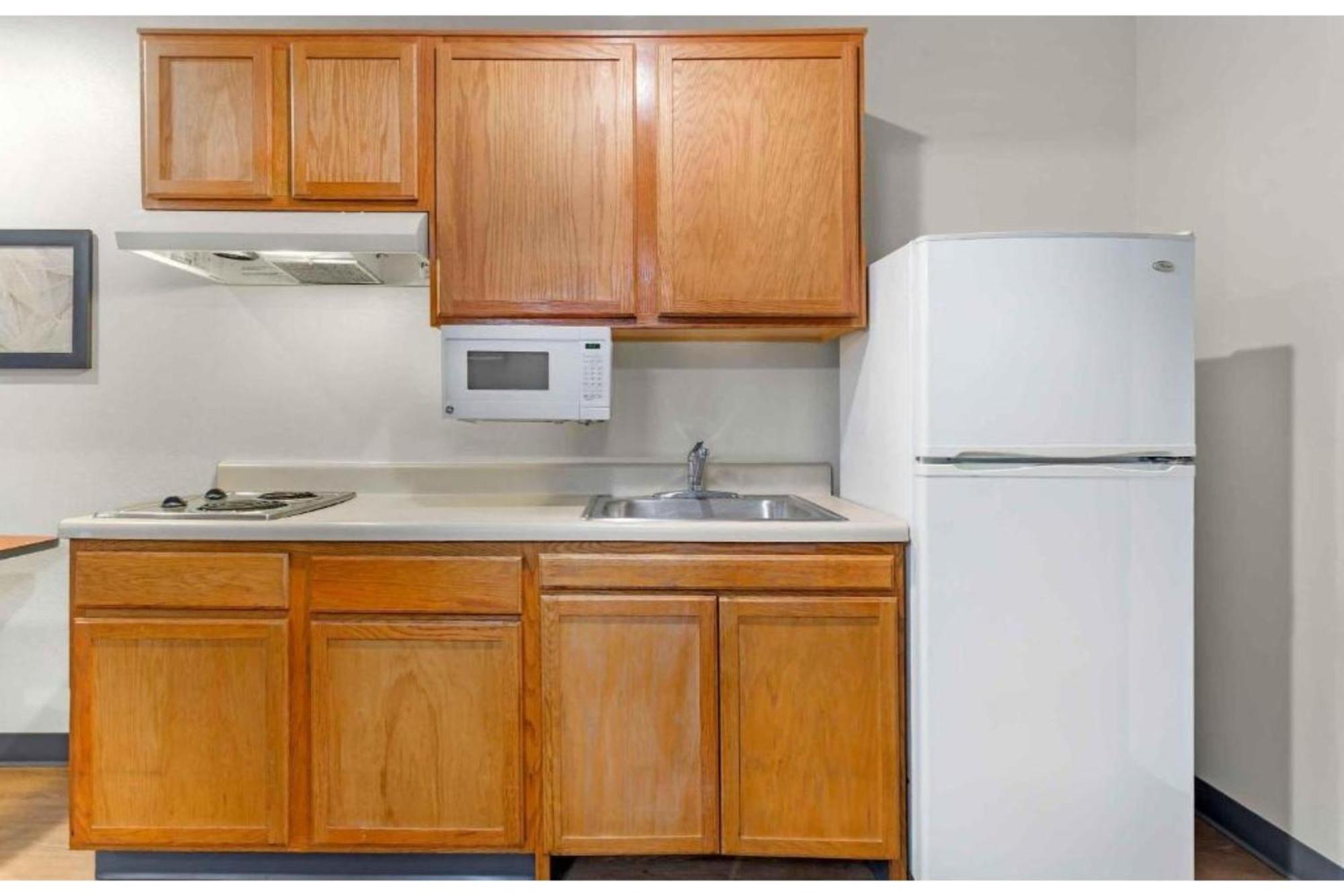 2 Full Beds | Non-Smoking Kitchen