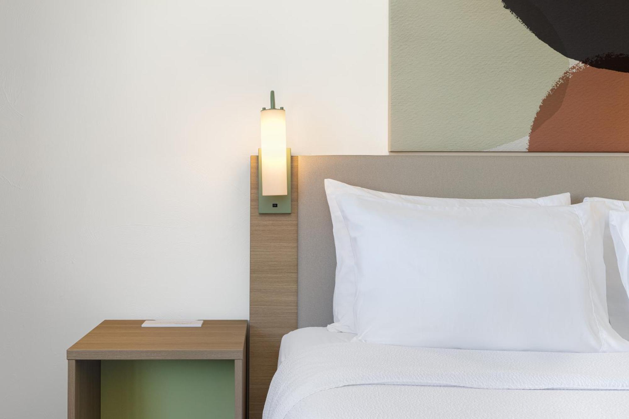 Habitación con cama extragrande - Adaptada para personas con discapacidad auditiva