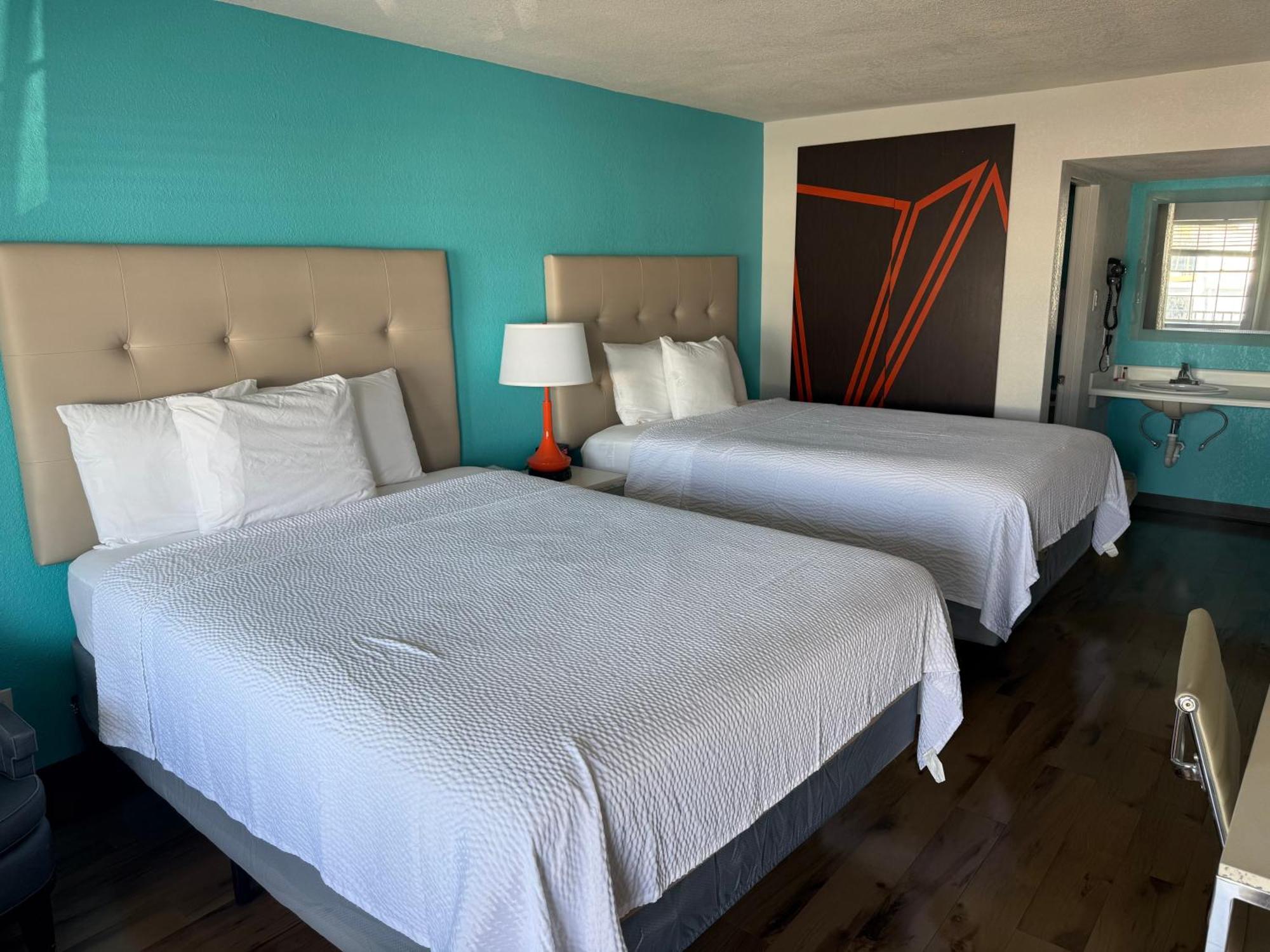 Double Room Two Double Beds Non-Smoking