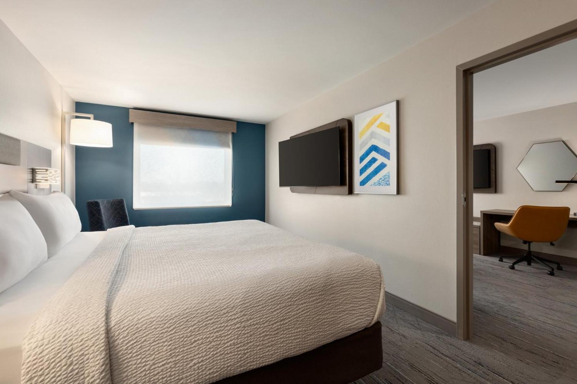 One-Bedroom Suite