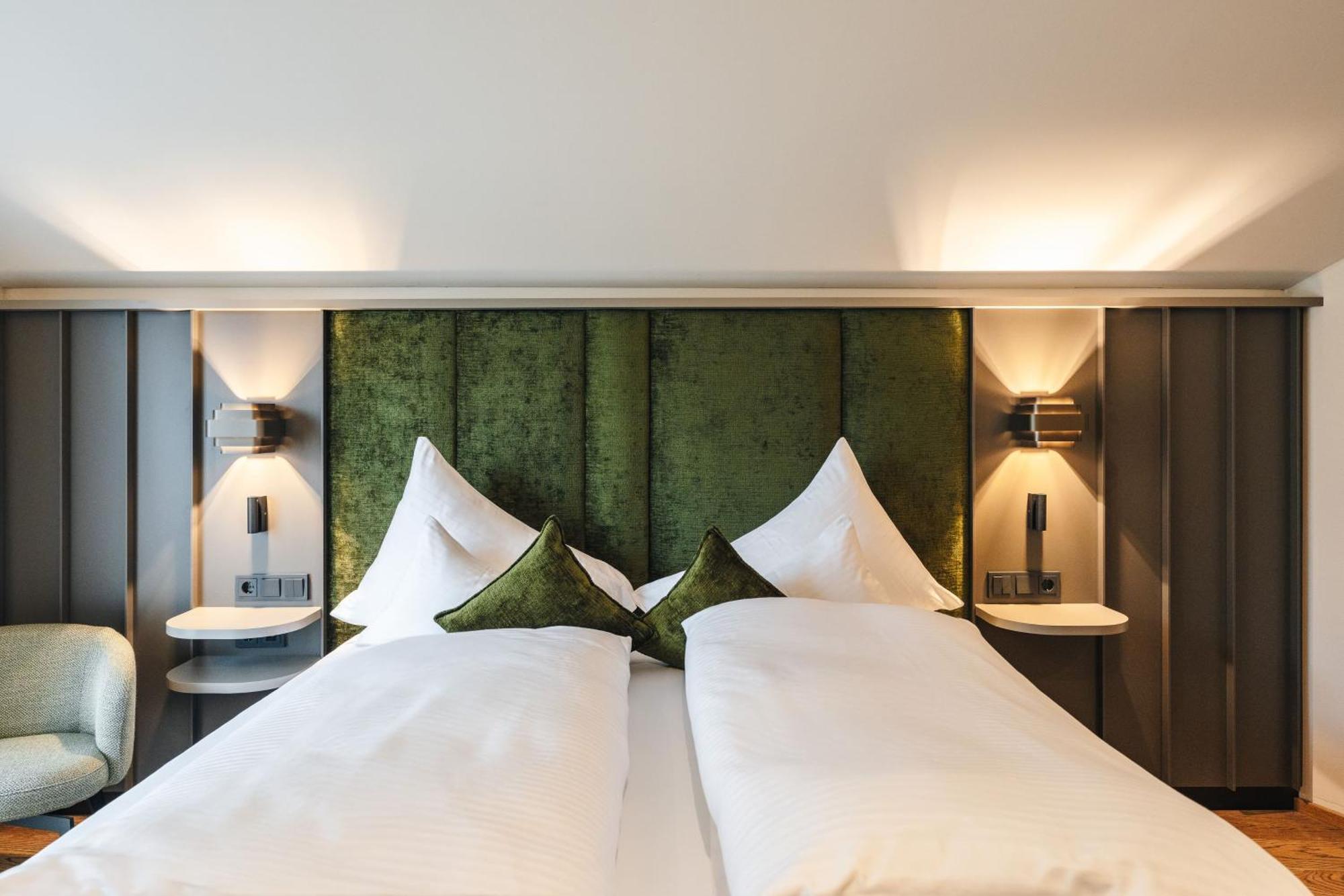 Superior Double or Twin Room with Mountain View