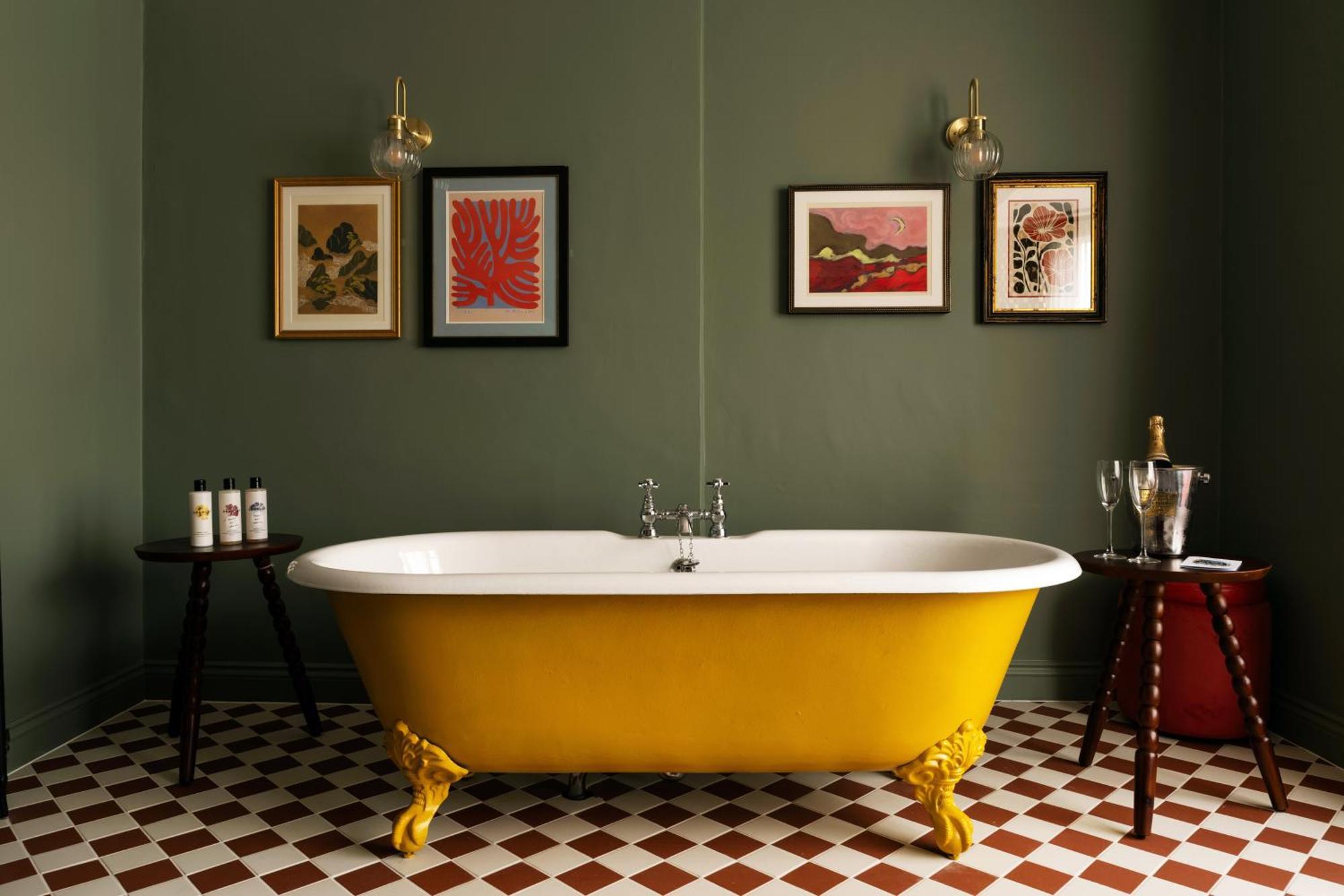 Deluxe King Room