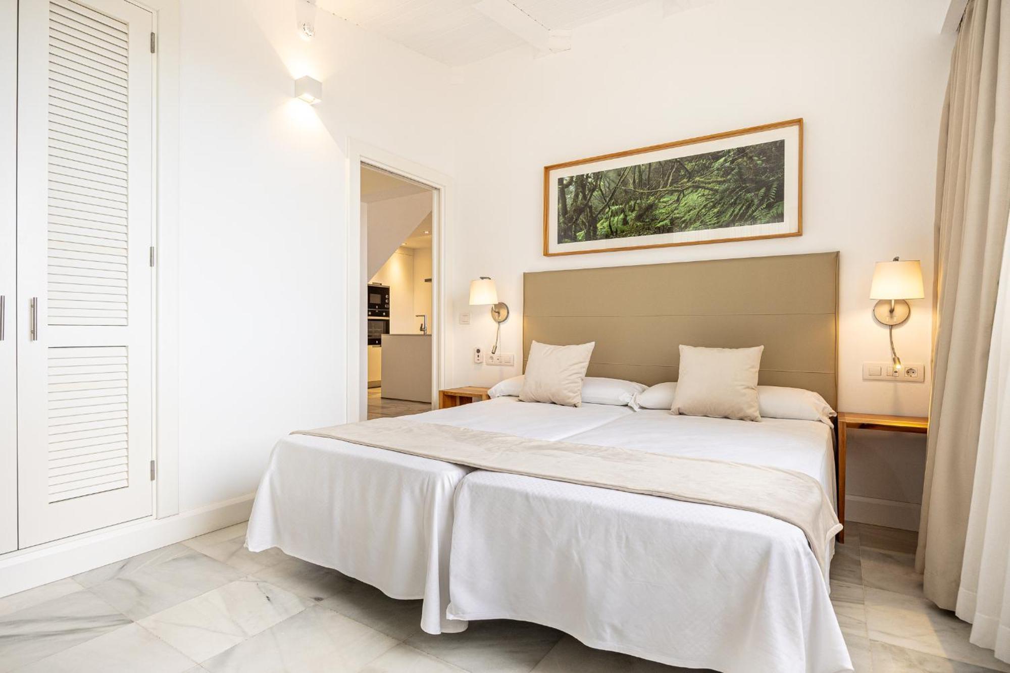 Three-Bedroom Superior  Apartment with Ocean View
