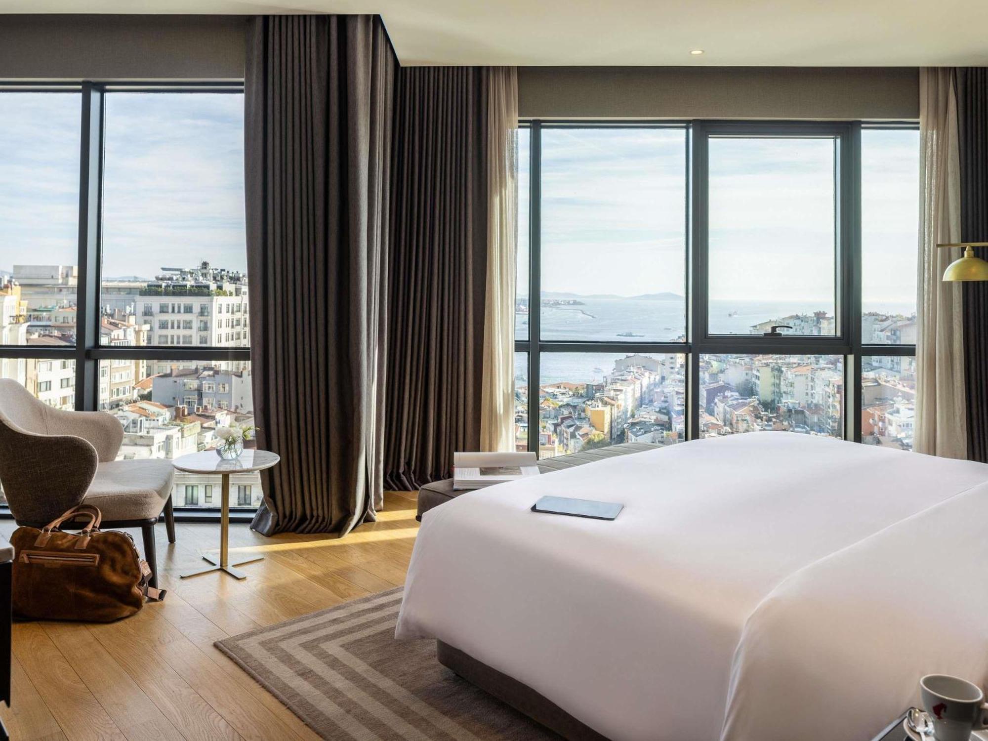 One Bedroom Signature Suite Terrace Bosphorus View Club Millesime Access,1773435889:JPEG