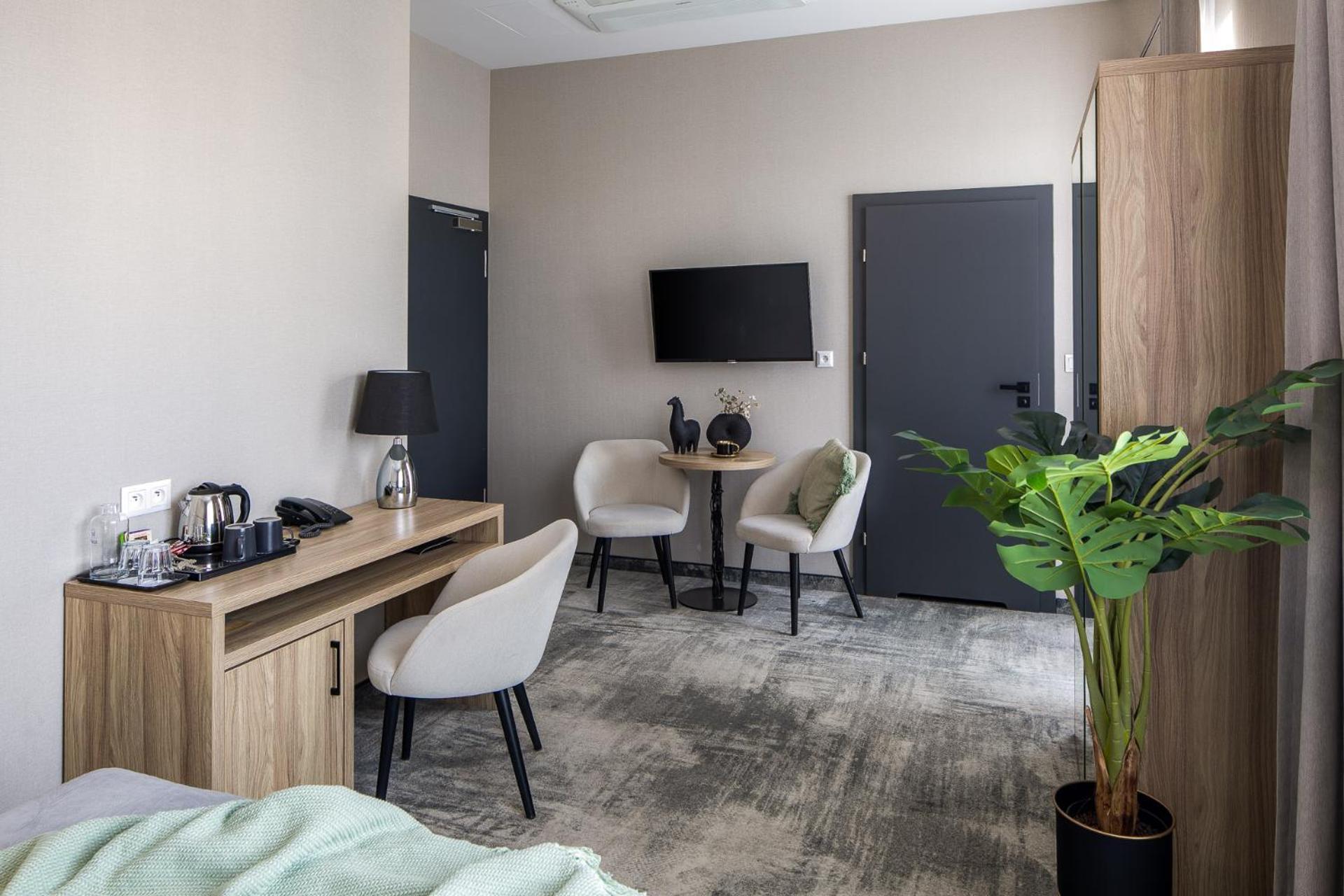 Deluxe King Room