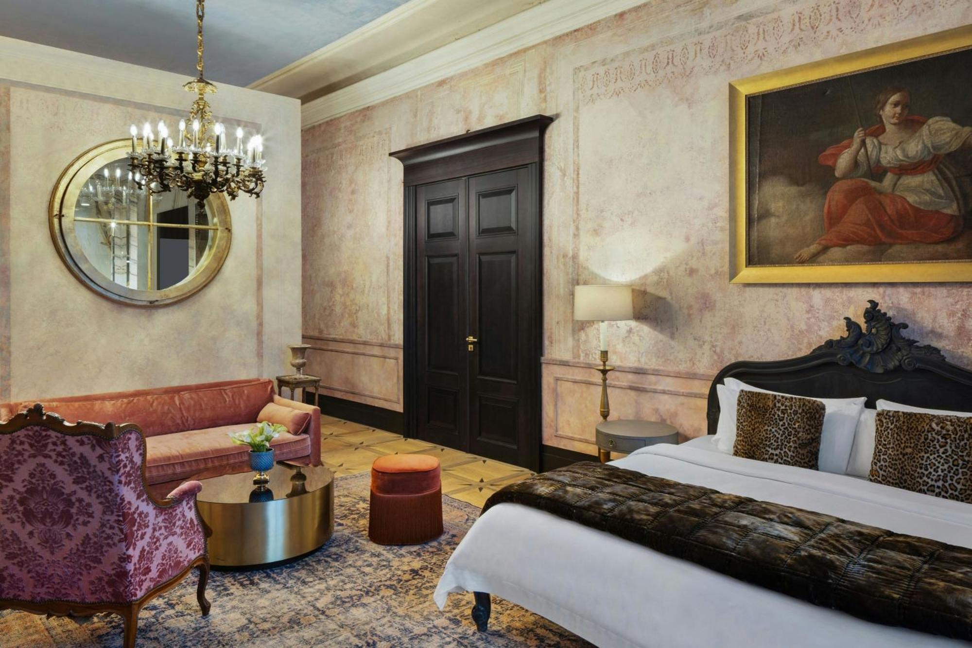 Junior King Suite