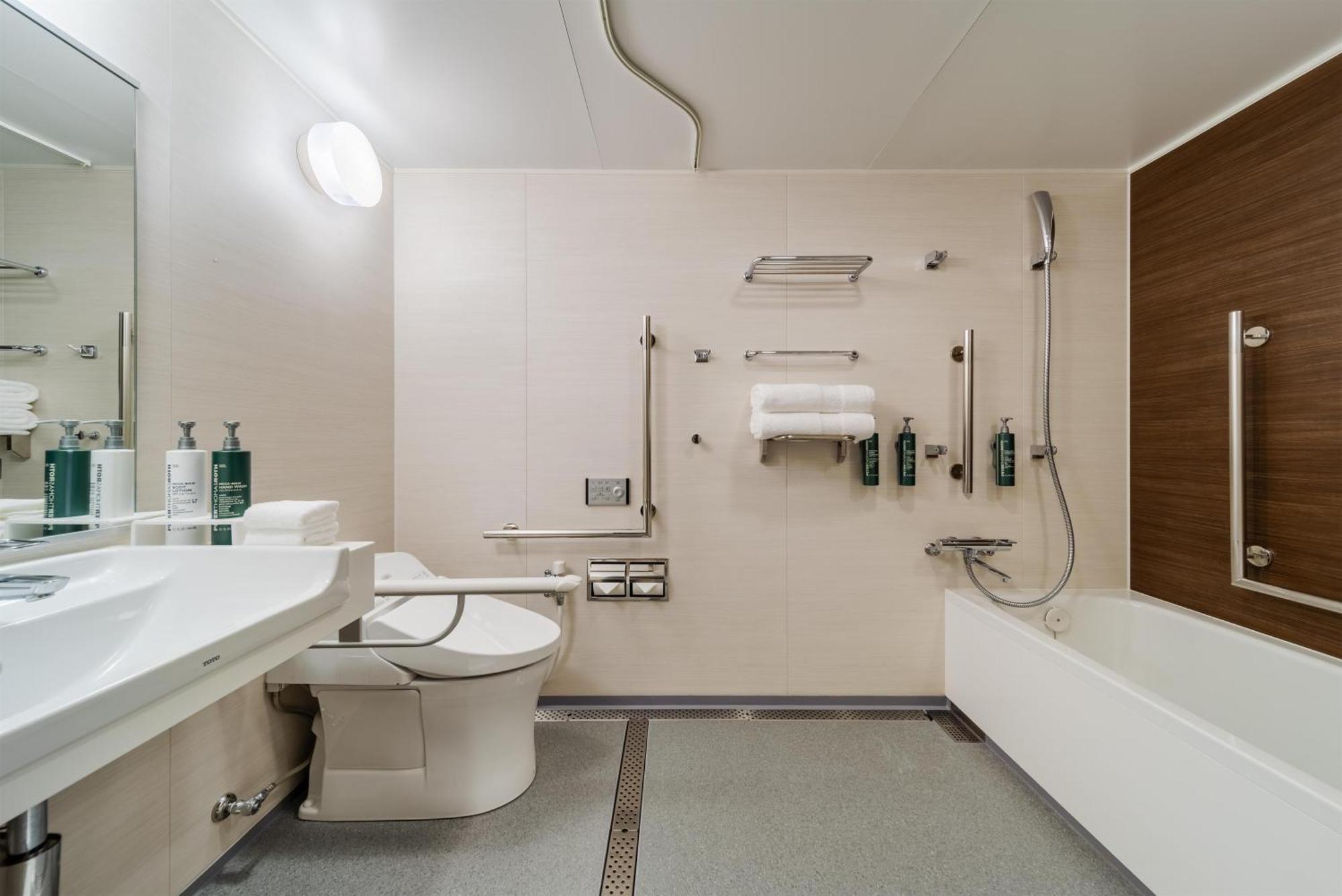 Twin Room Ocean View Mobility Accessible