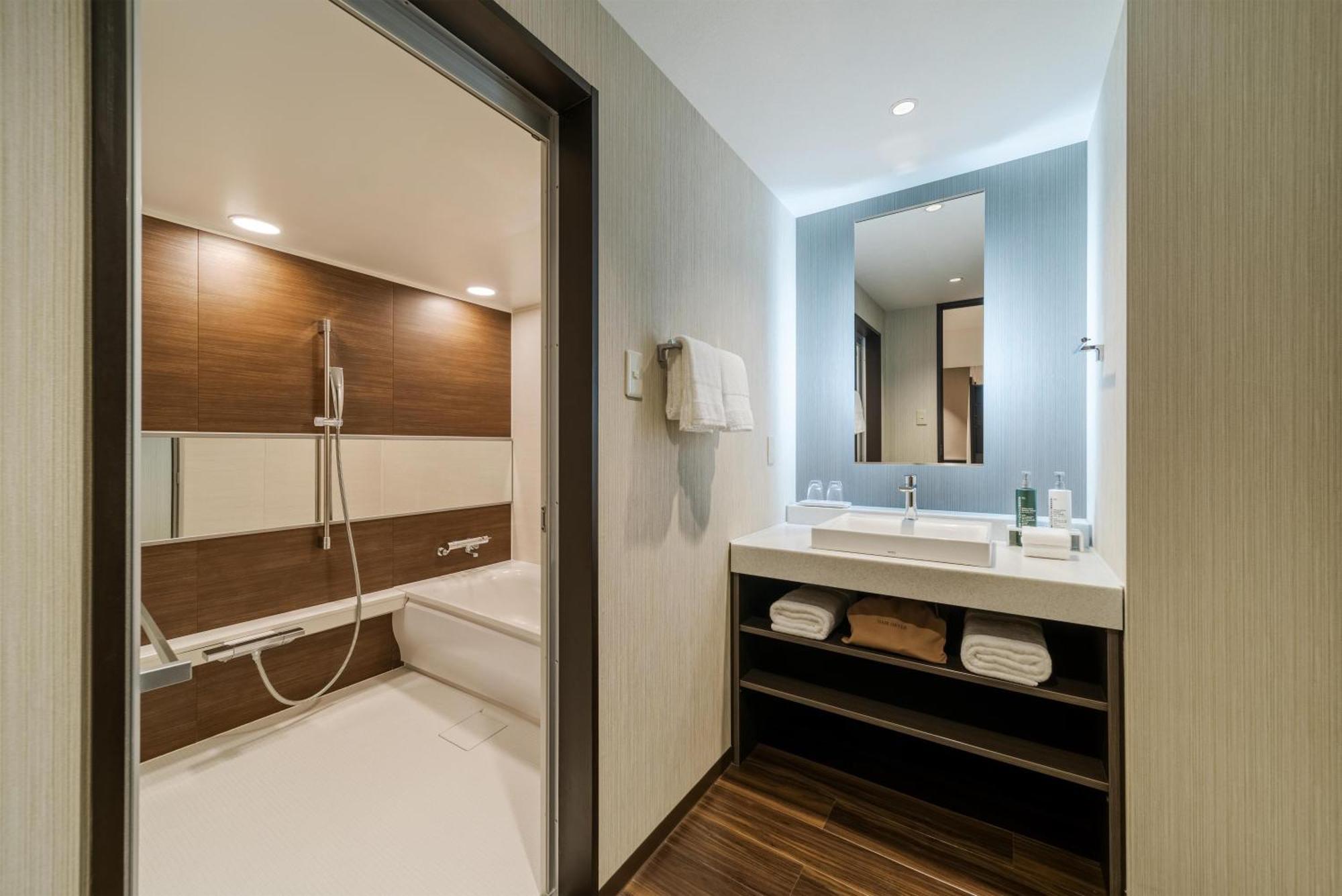 Premium Twin Room City View