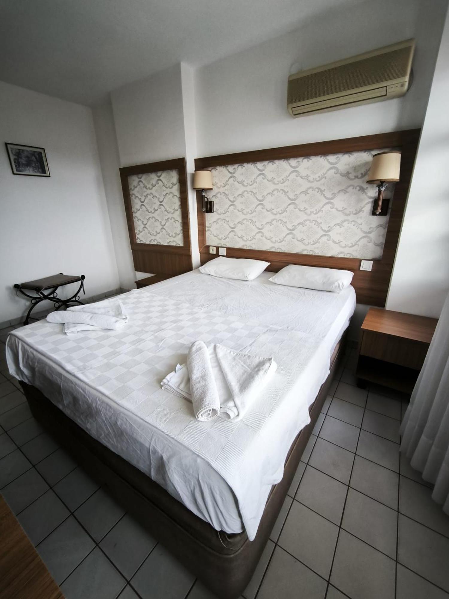 Standart Çift Kişilik veya İki Yataklı Oda