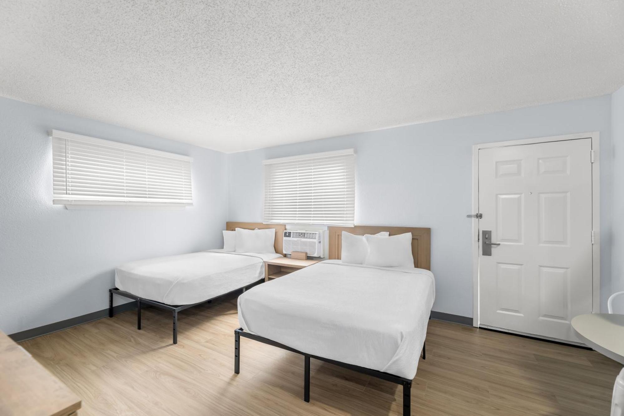 Premium 2 Full Beds