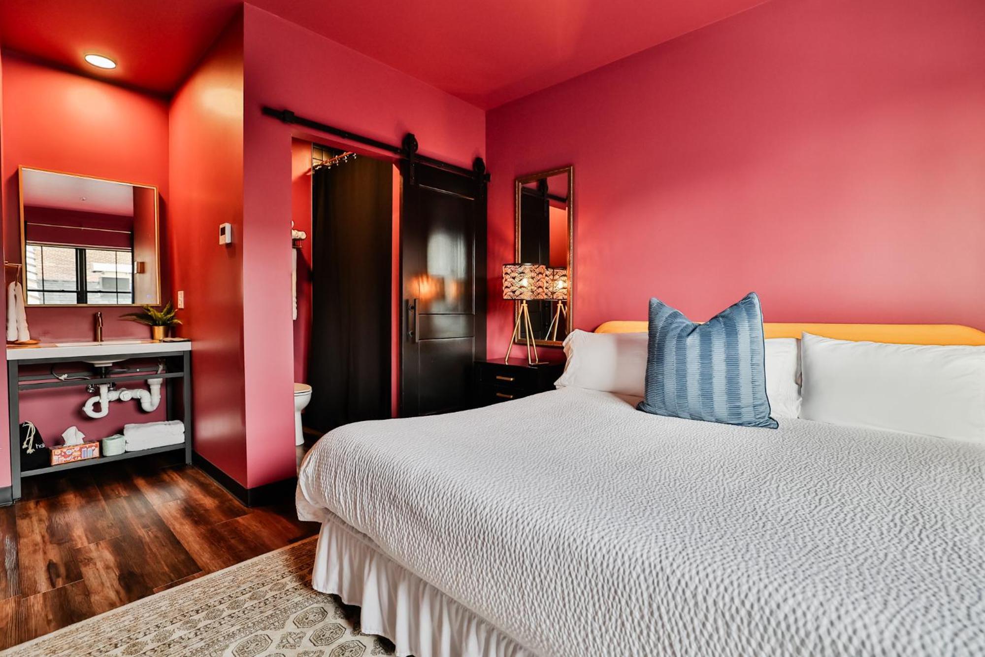 Deluxe King Room
