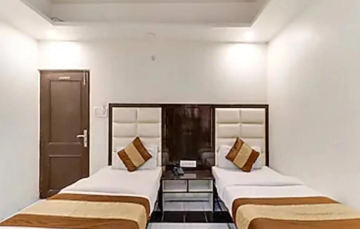 Quarto Deluxe com 2 Camas de Solteiro