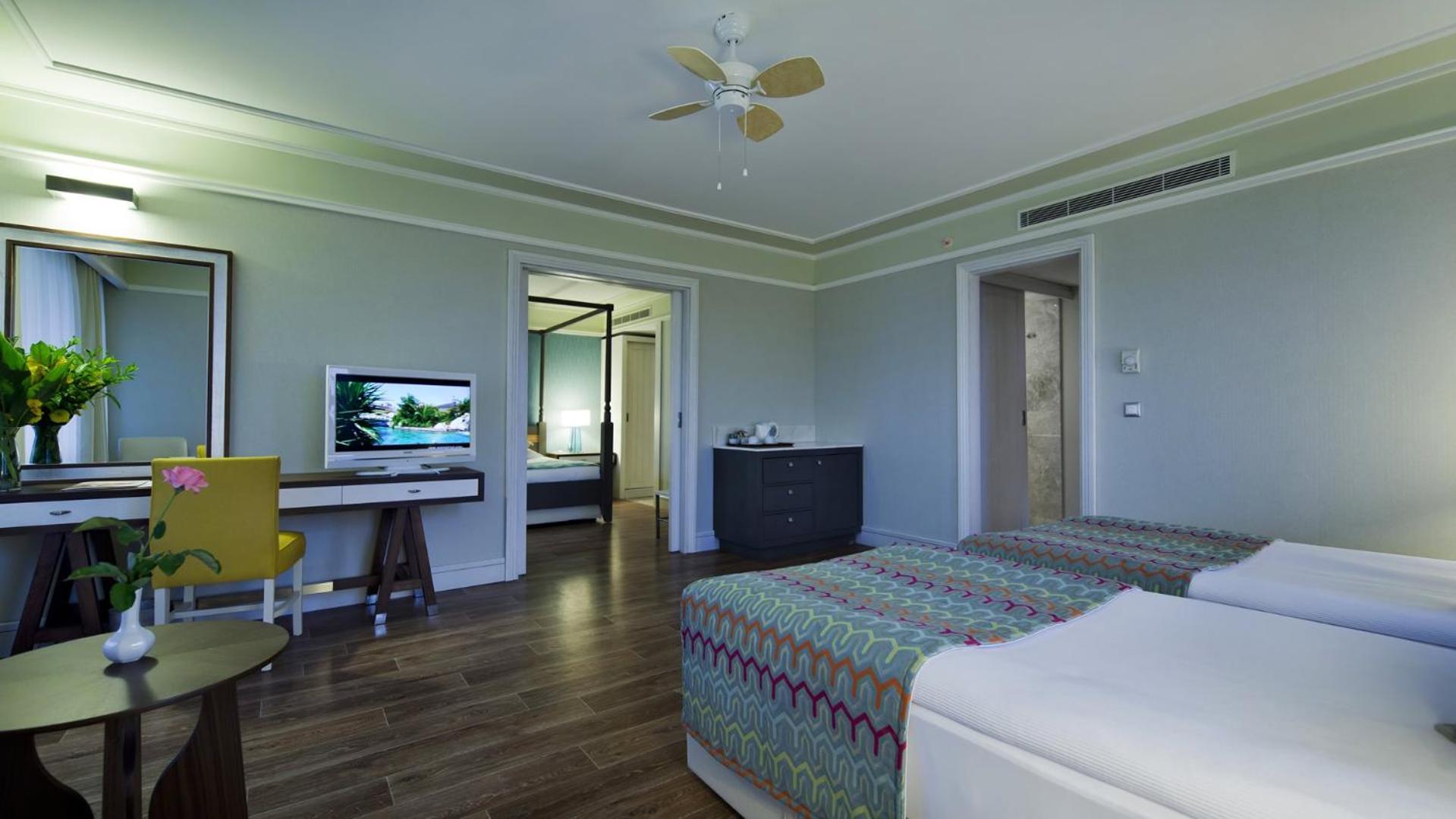 Family Room,1759244704:JPEG