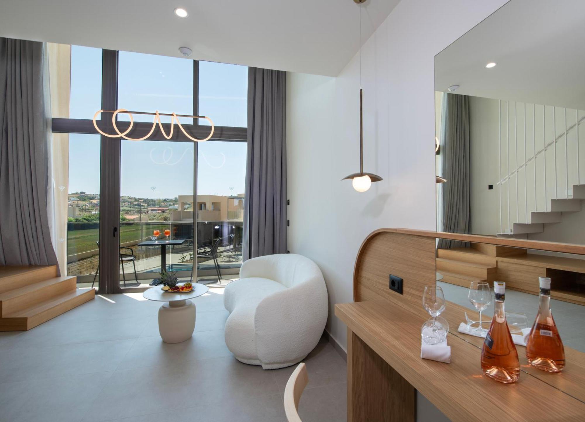 Horizon Maisonette Pool View