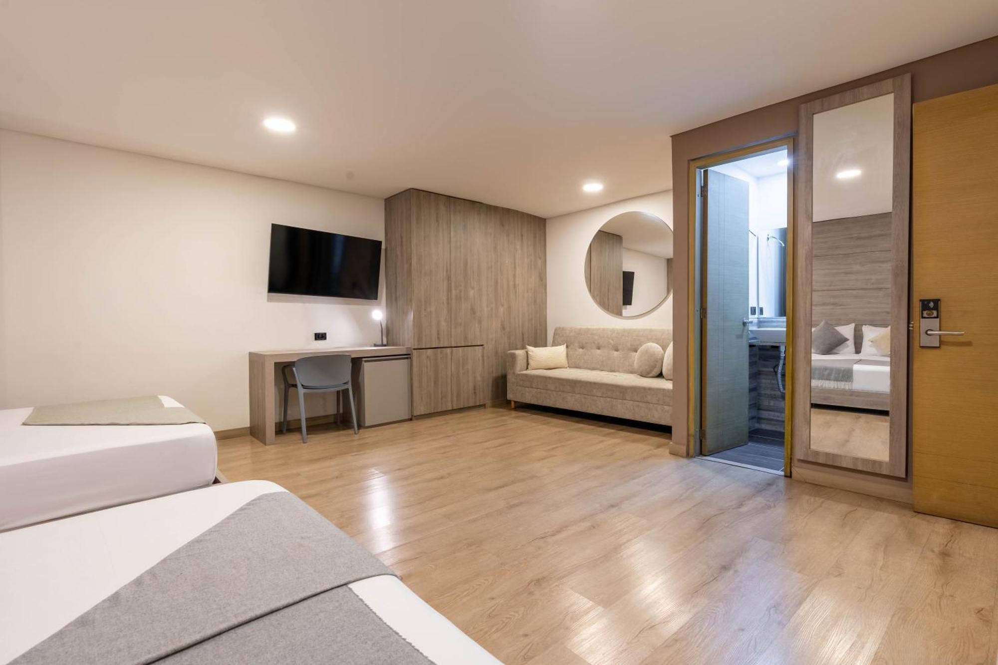 Deluxe Quadruple Room