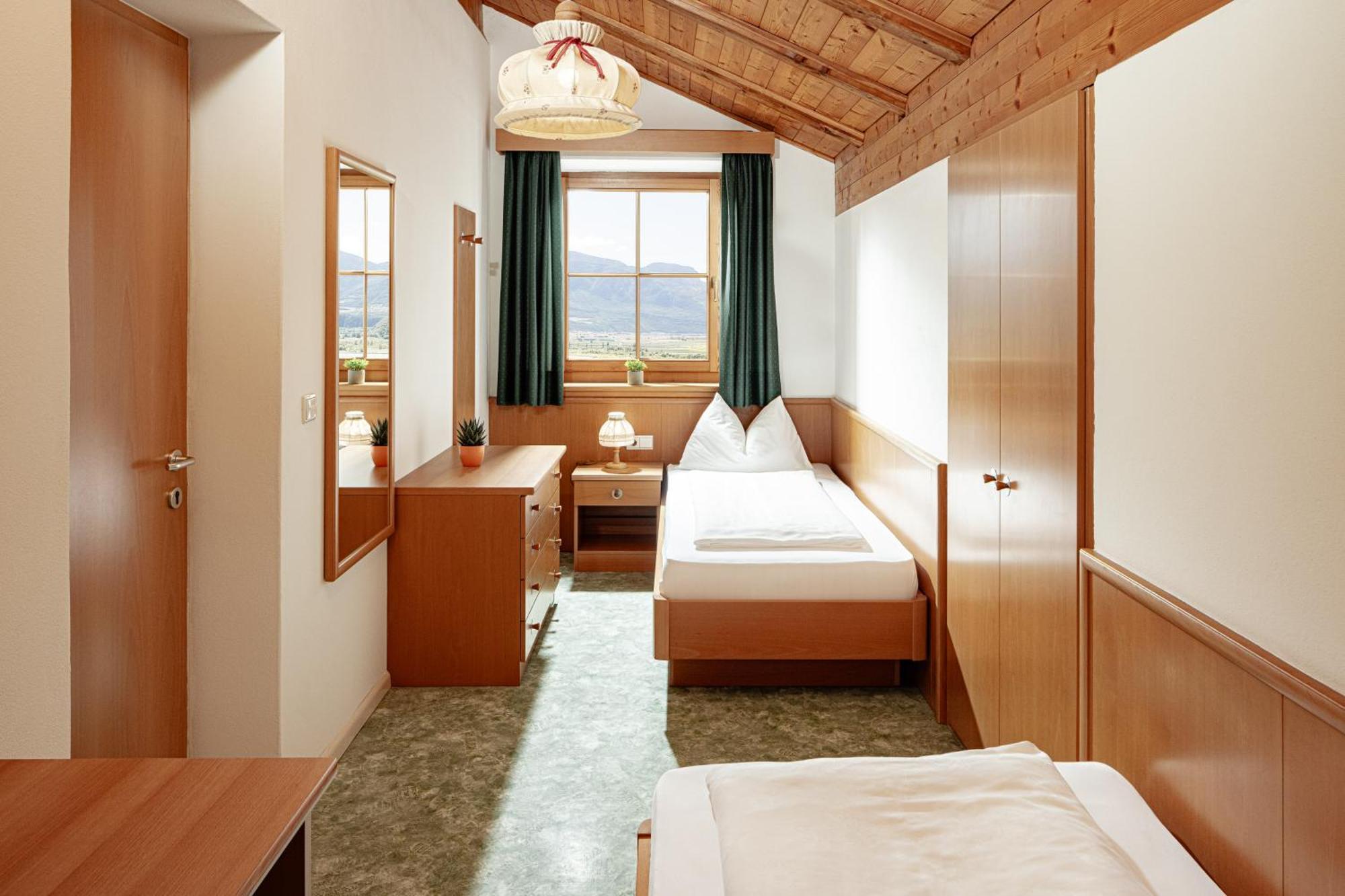 Two-Bedroom Apartment Lake View