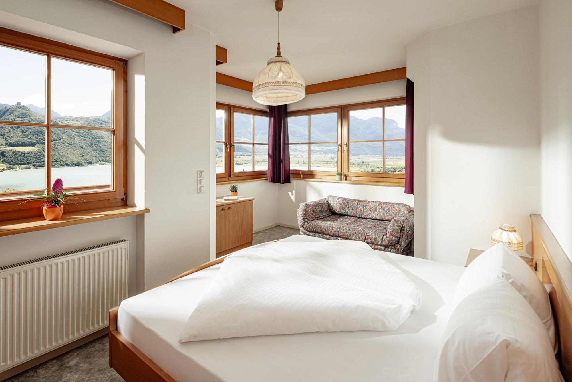 Two-Bedroom Apartment Lake View