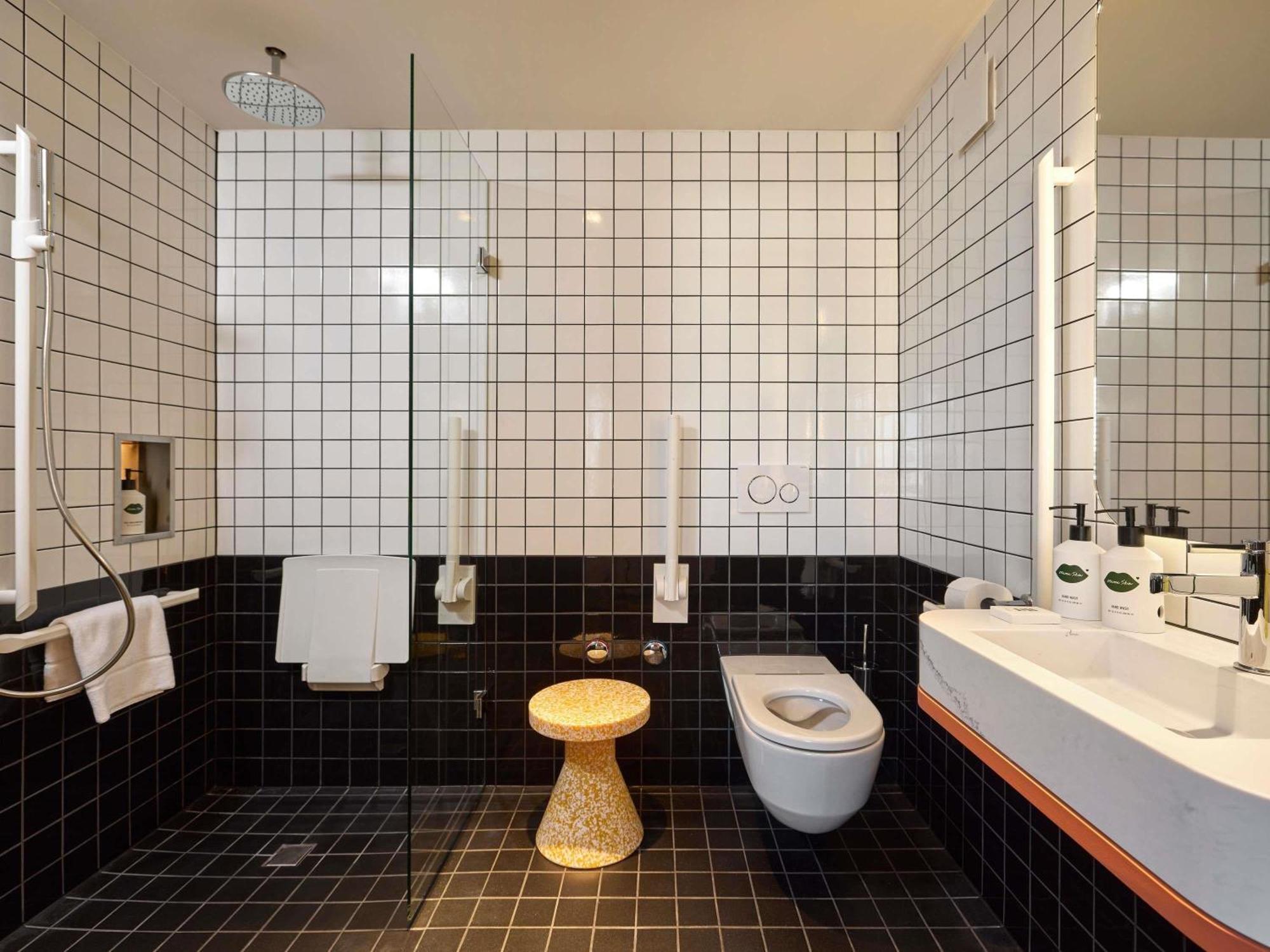 Large Mama Double Room - Accessible
